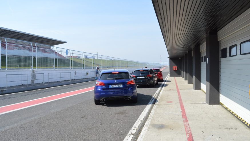 Peugeot 208 a 308 GTi: Které je lepší?