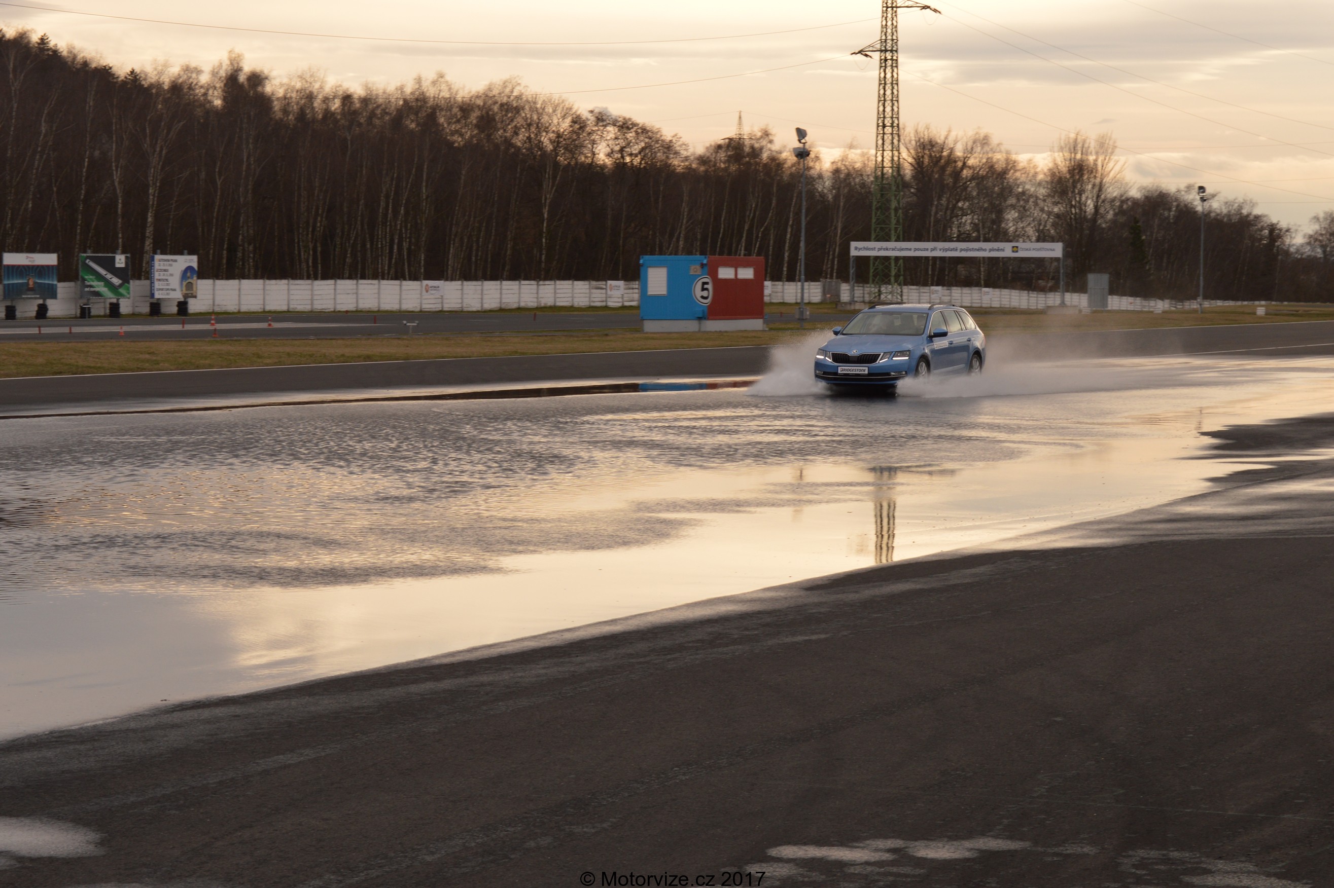 Bridgestone test letních pneu Autodrom Most