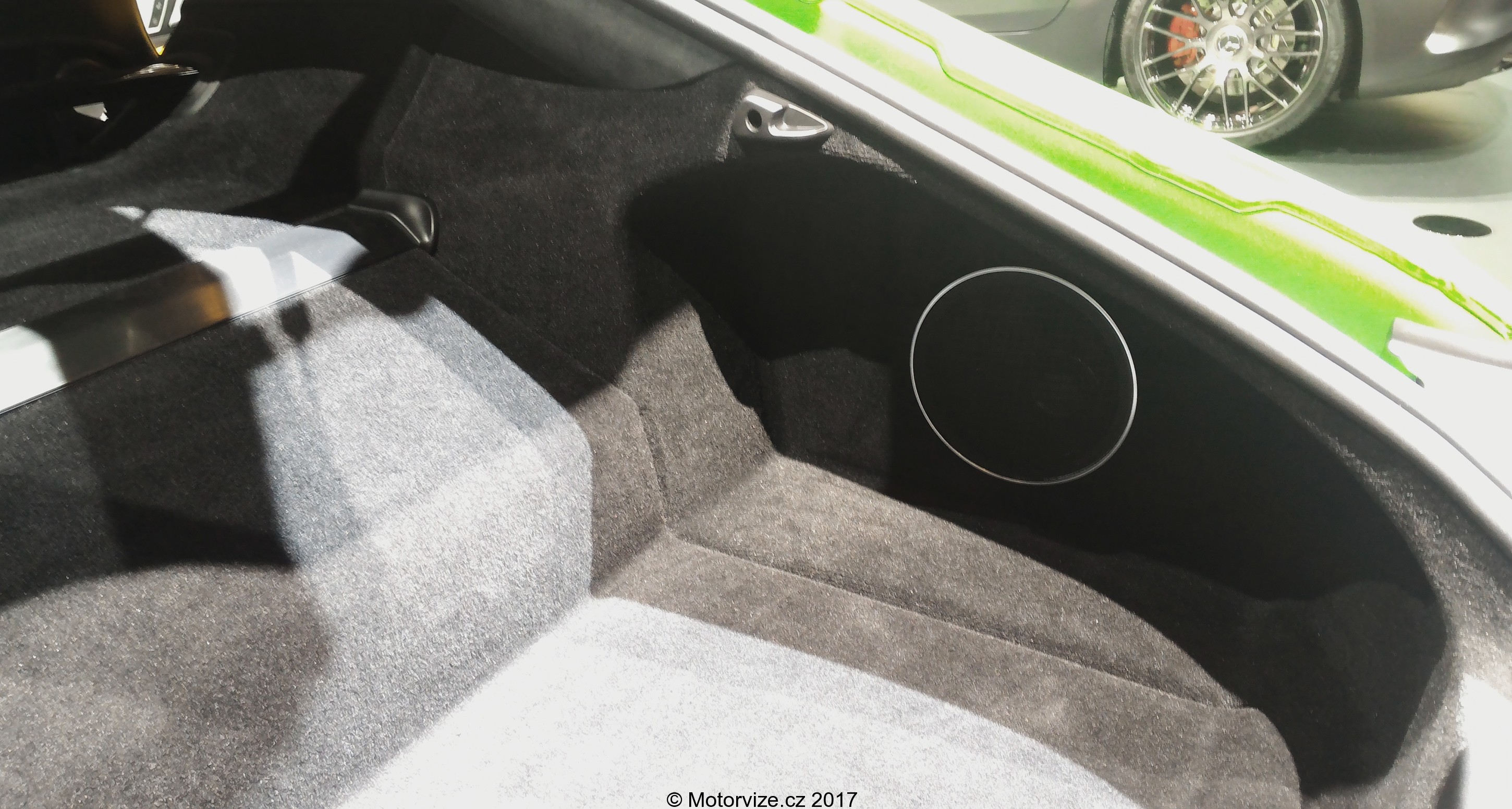 Mercedes-Benz AMG GT R