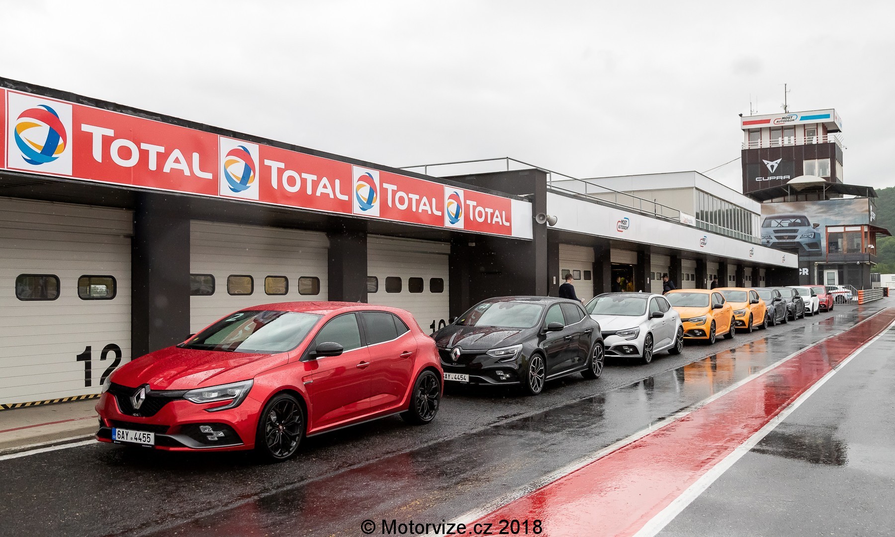 Představení: Renault Megane RS na Autodromu Most