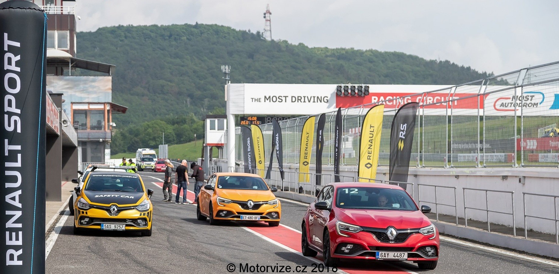 Představení: Renault Megane RS na Autodromu Most