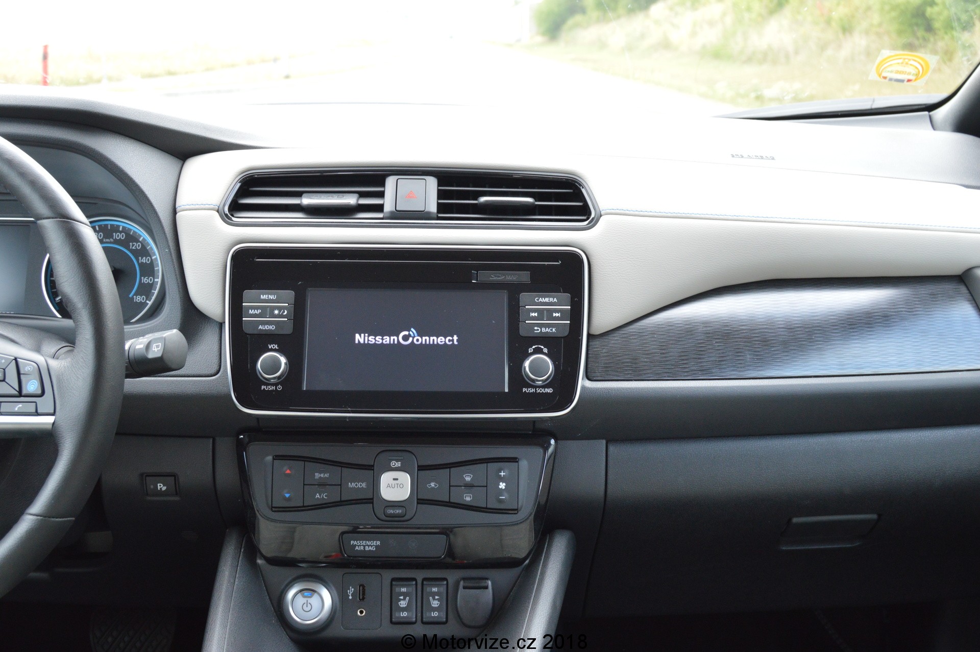 Léto s Nissanem: Nový Leaf s Autohledem