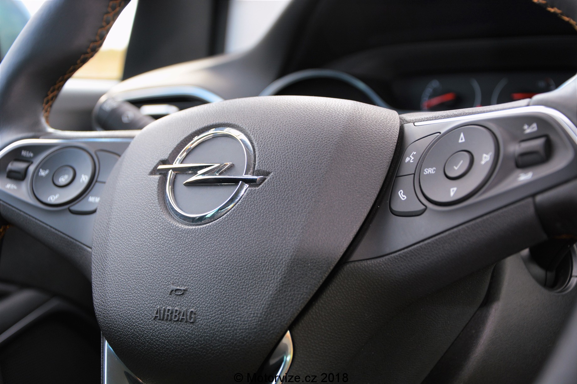 TEST: Opel Crossland X 1.2 TURBO