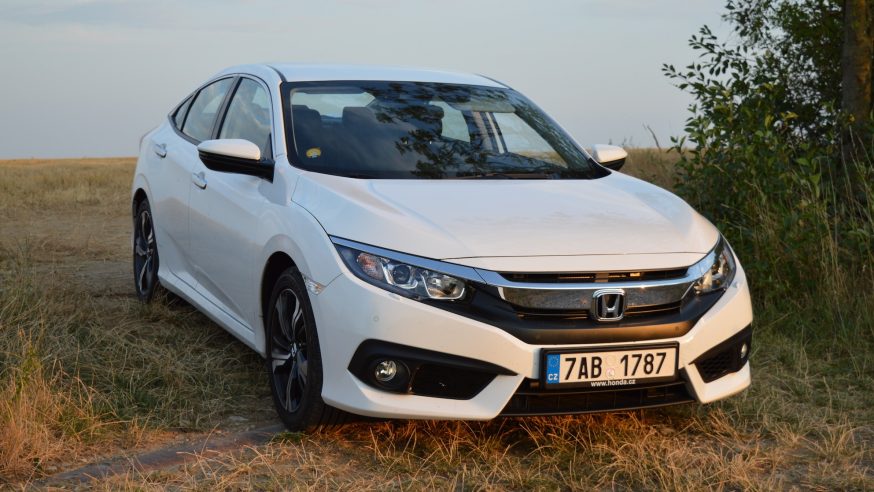 Honda Civic: sedan, který stojí za hřích