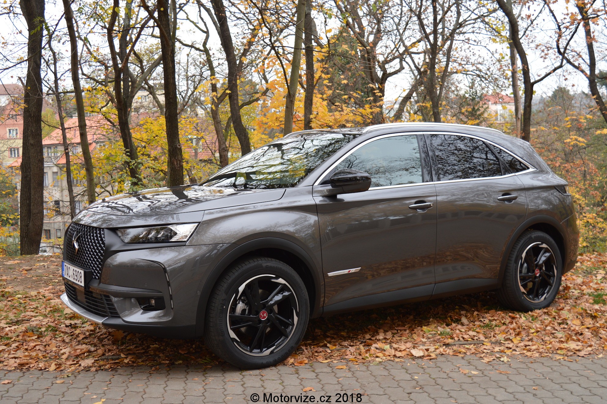 Představení: DS 7 Crossback