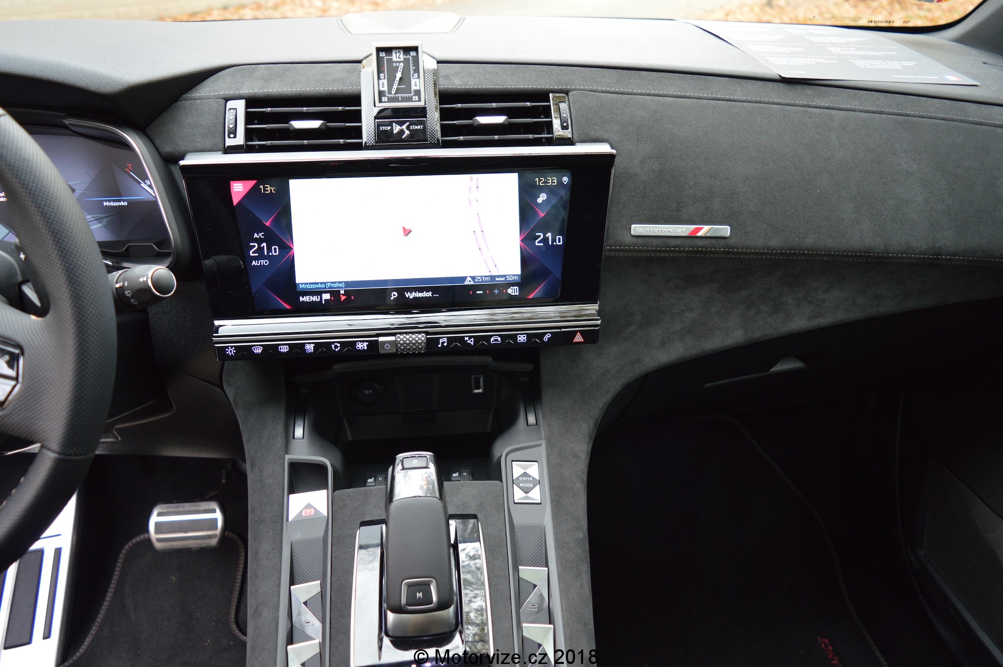 Představení: DS 7 Crossback