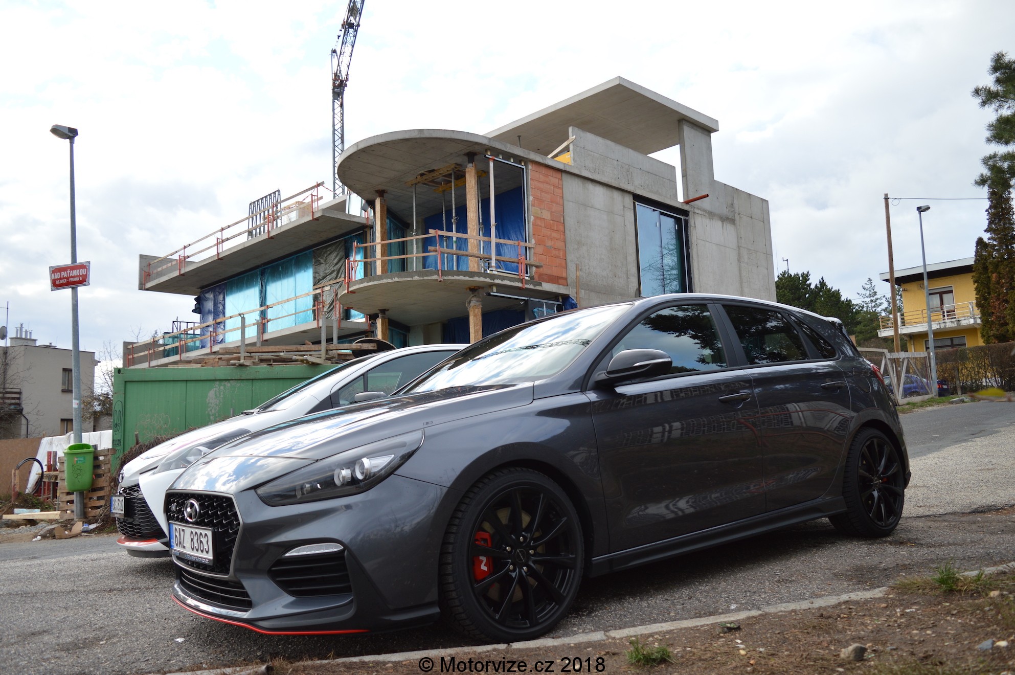 SROVNÁVACÍ TEST: Toyota Yaris GRMN vs. Hyundai i30N Performance