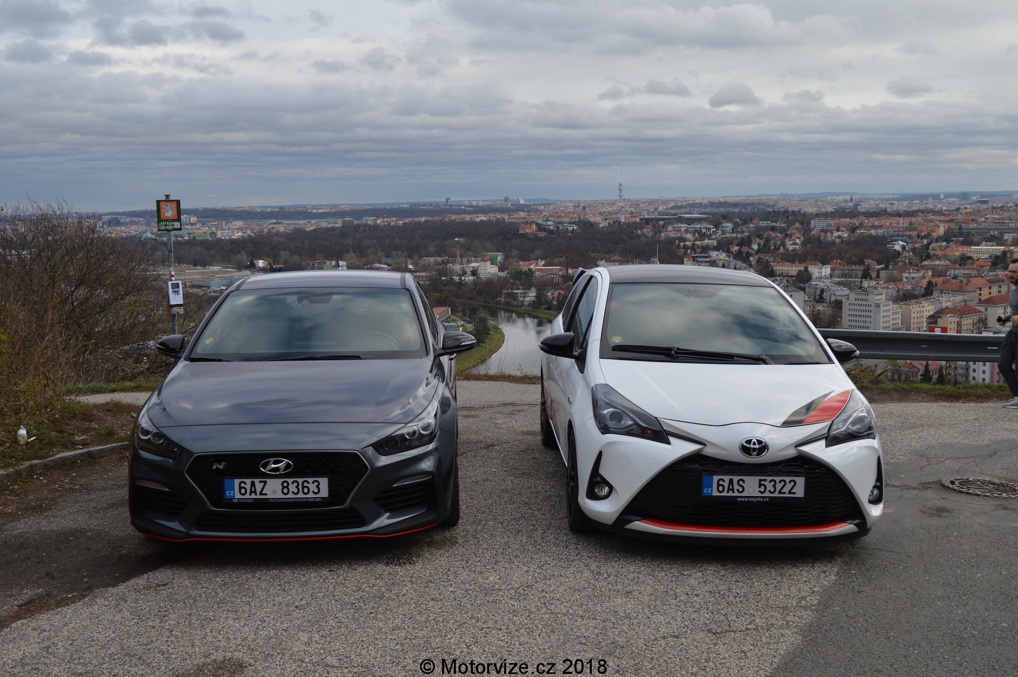 SROVNÁVACÍ TEST: Toyota Yaris GRMN vs. Hyundai i30N Performance