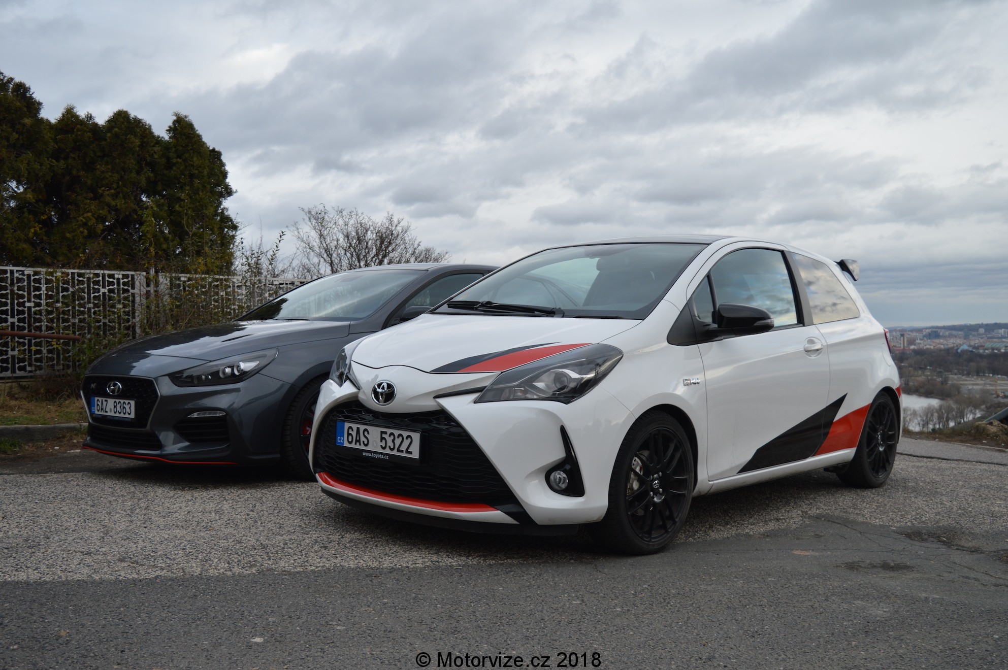 SROVNÁVACÍ TEST: Toyota Yaris GRMN vs. Hyundai i30N Performance