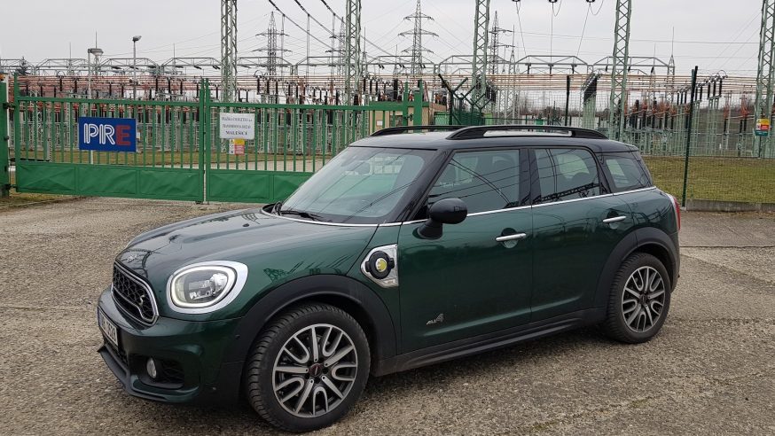 MINI Countryman S E: když COOL, tak proč (ne) hybridně