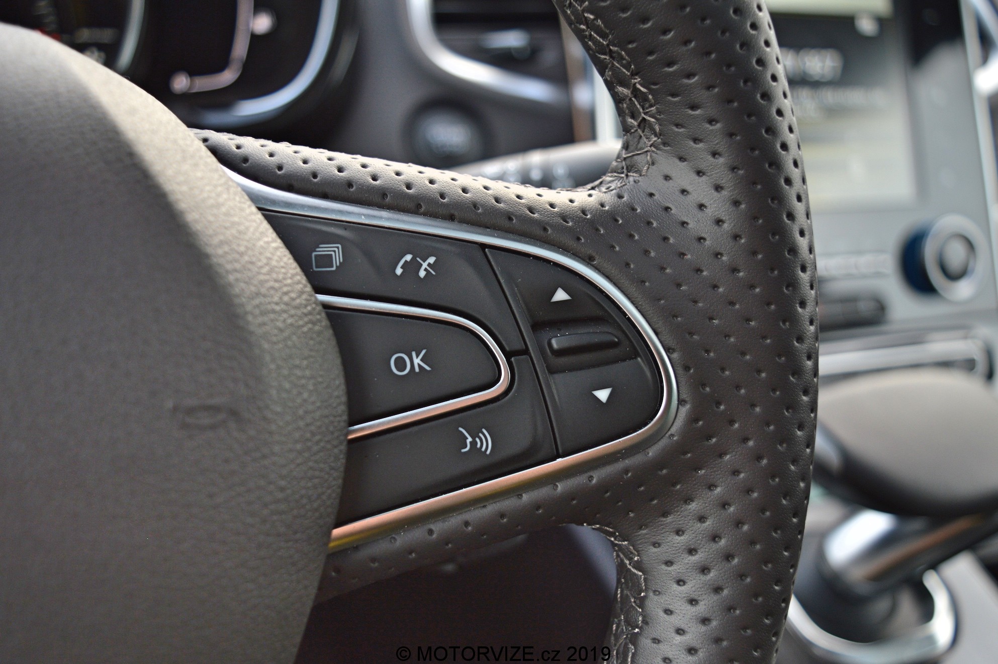 TEST: Renault Espace 1.8 TCe 225 Initiale Paris