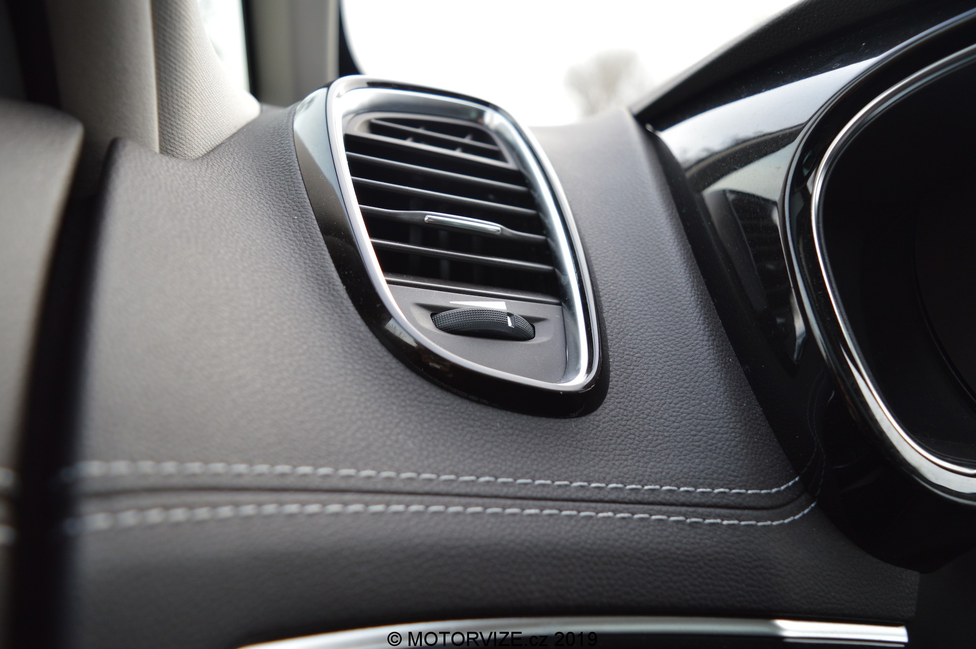 TEST: Renault Espace 1.8 TCe 225 Initiale Paris