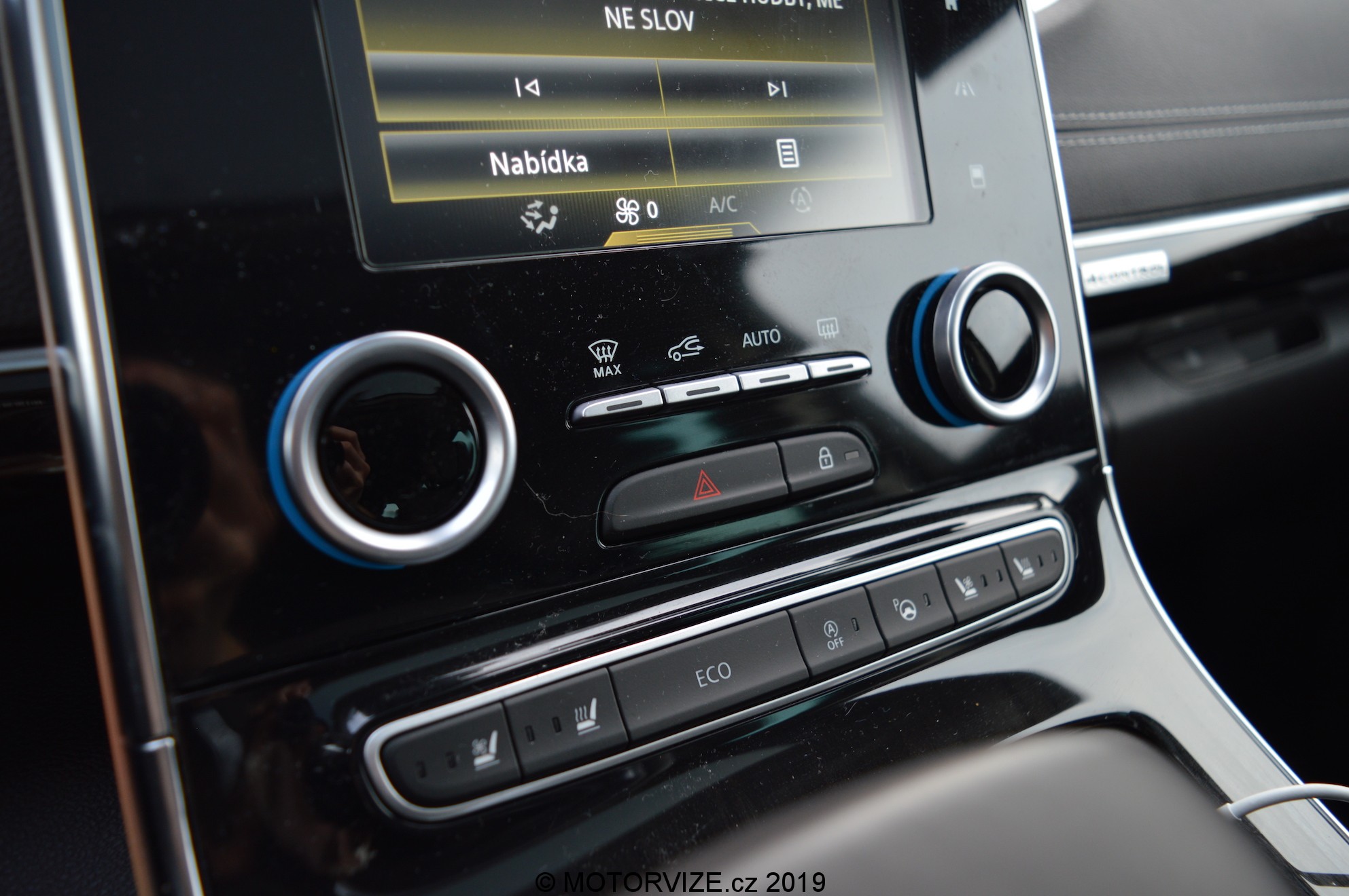 TEST: Renault Espace 1.8 TCe 225 Initiale Paris