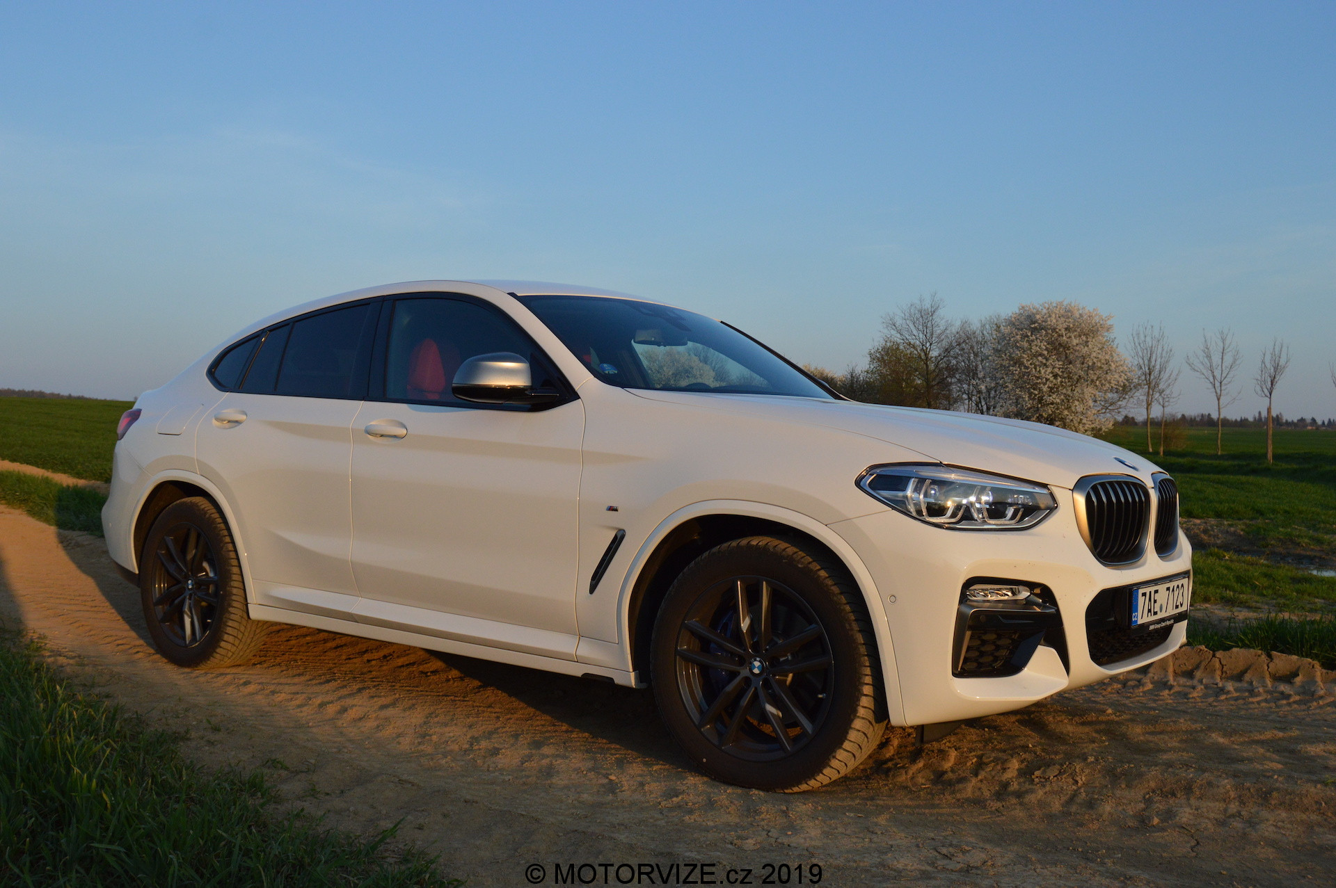 TEST: BMW X4 M40d