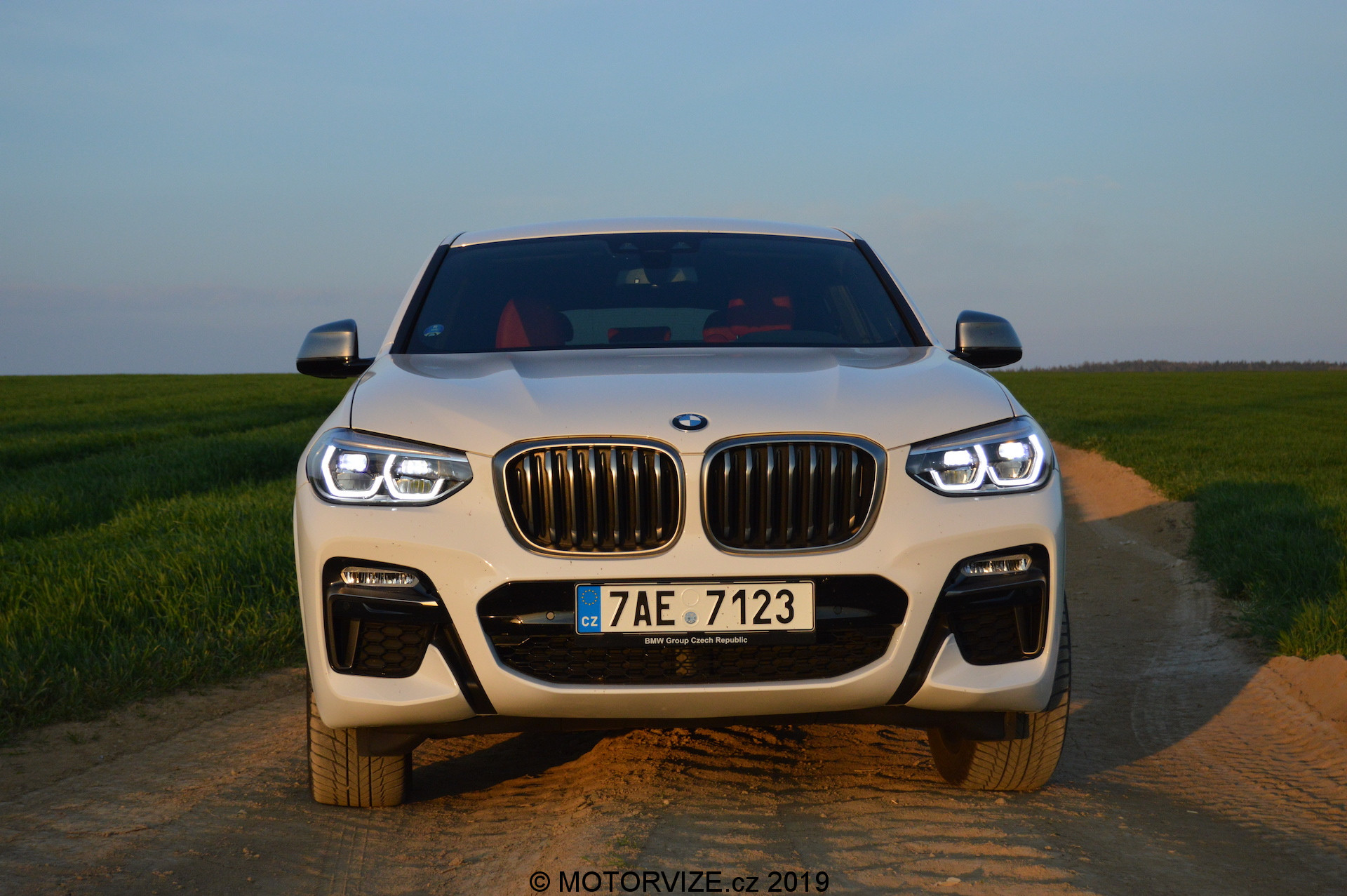 TEST: BMW X4 M40d