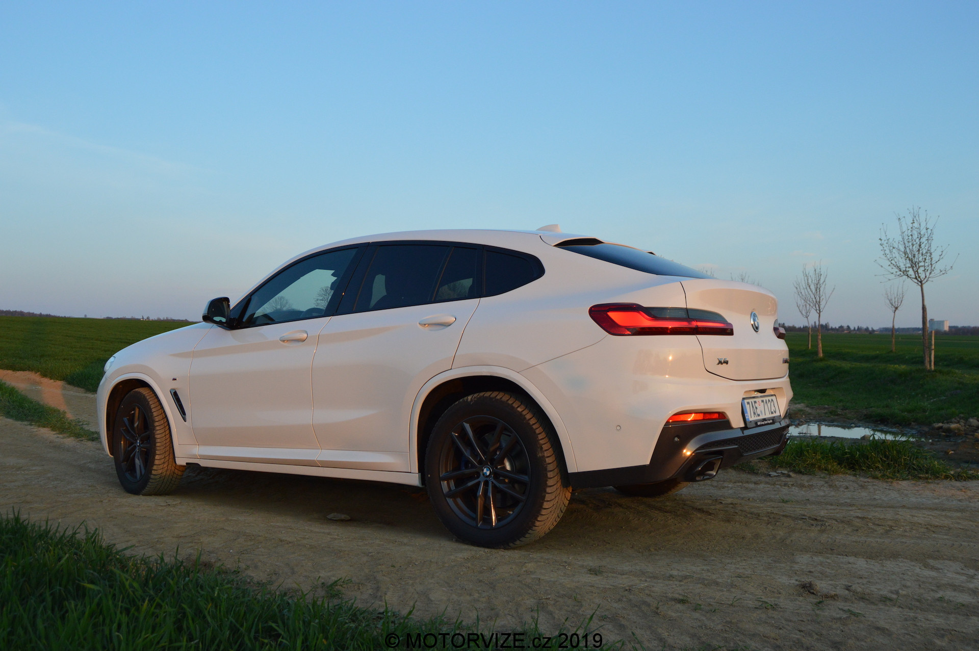 TEST: BMW X4 M40d