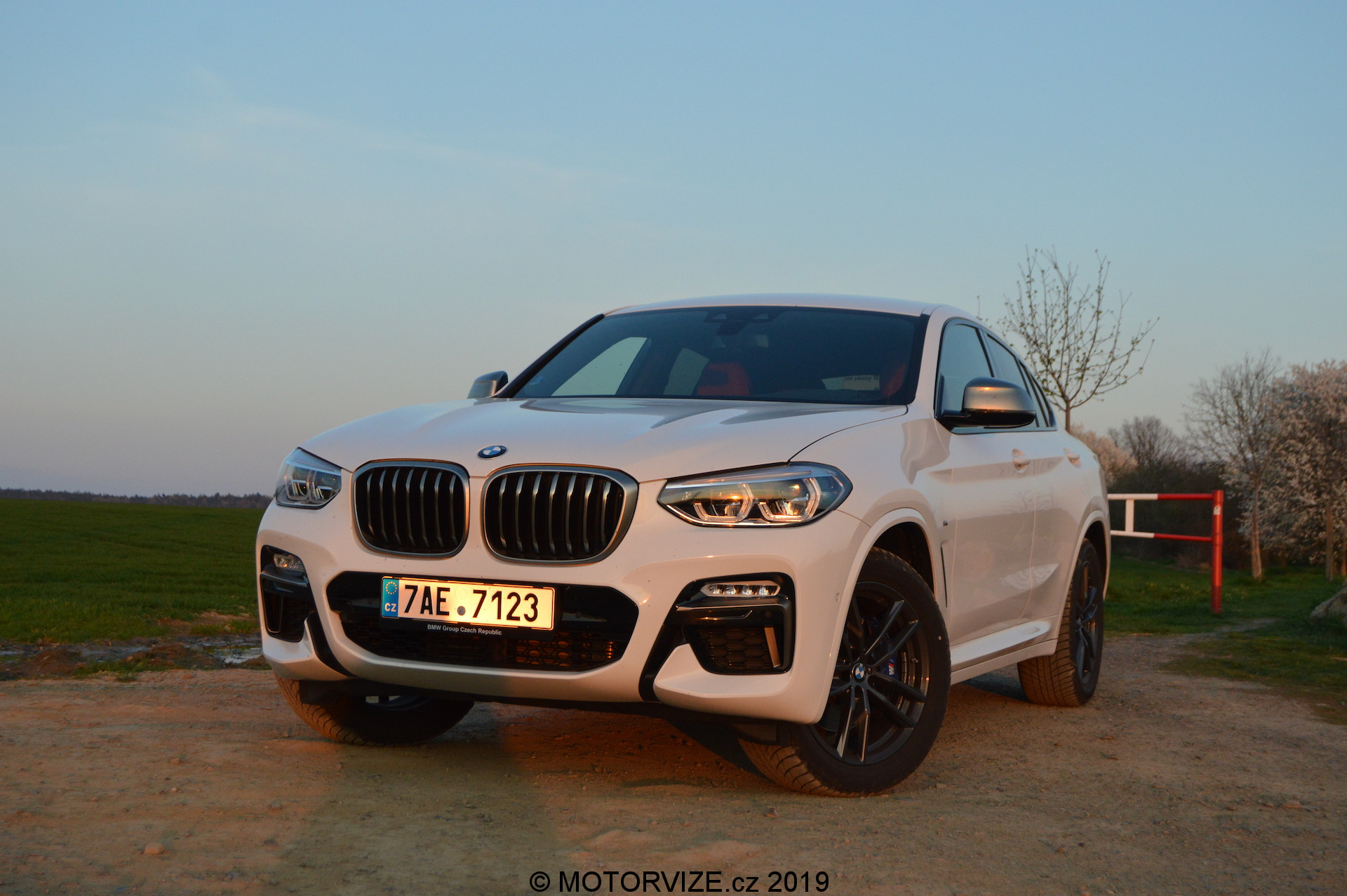 TEST: BMW X4 M40d