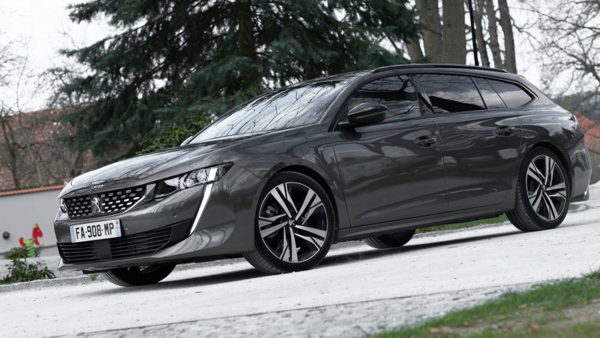 Den s Peugeot 508 SW: stylový liftback = stylové kombi?