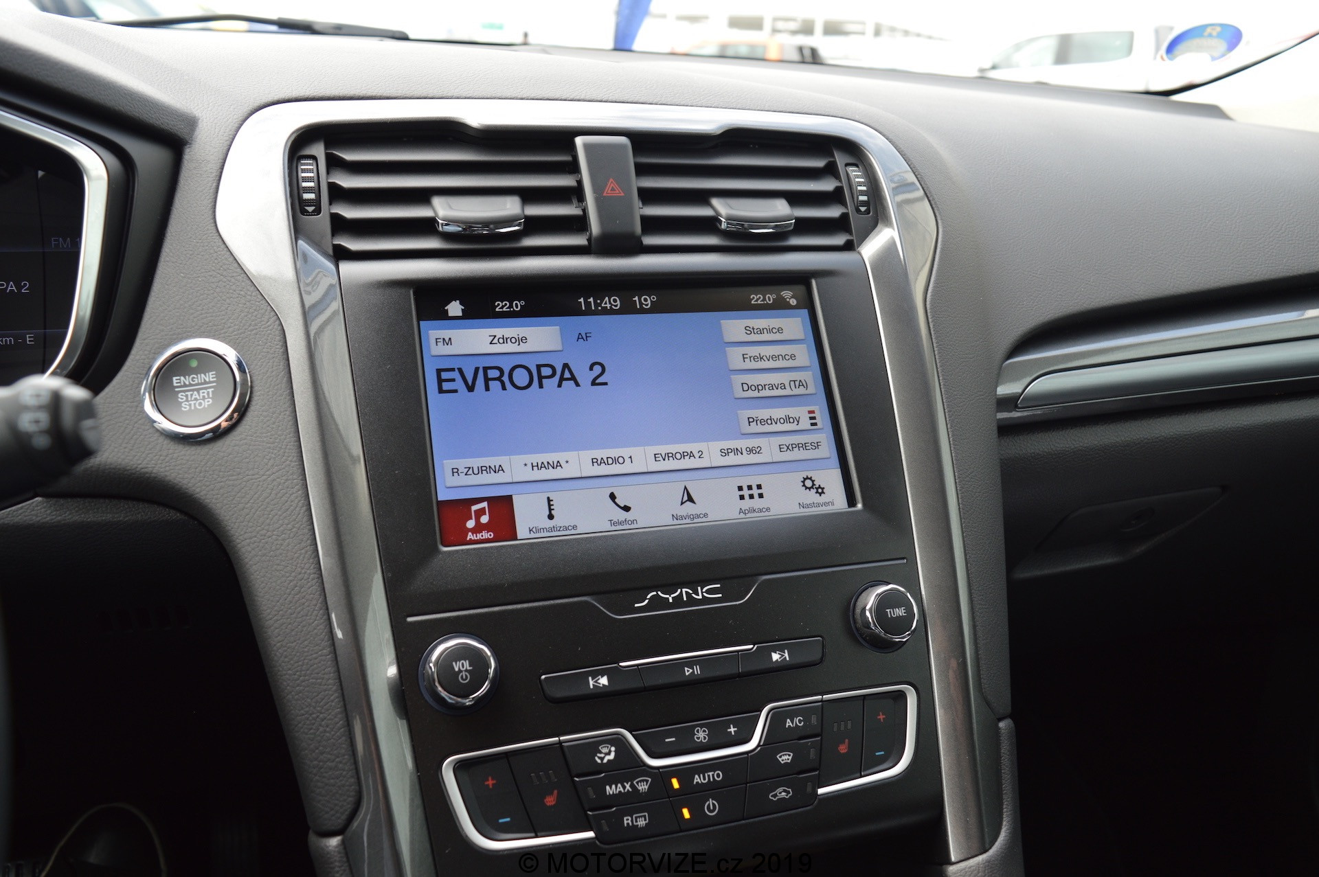 Ford Mondeo Kombi hybrid a první svezení