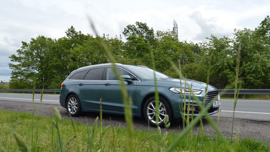 Ford Mondeo Hybrid kombi: ekonomické rodinné kombi je tu!
