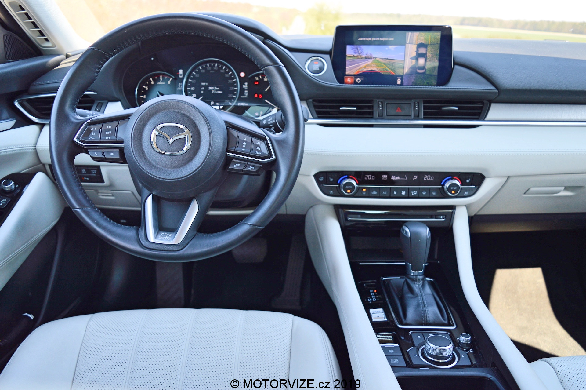 TEST: Mazda 6 revolution TOP 2.5 G194