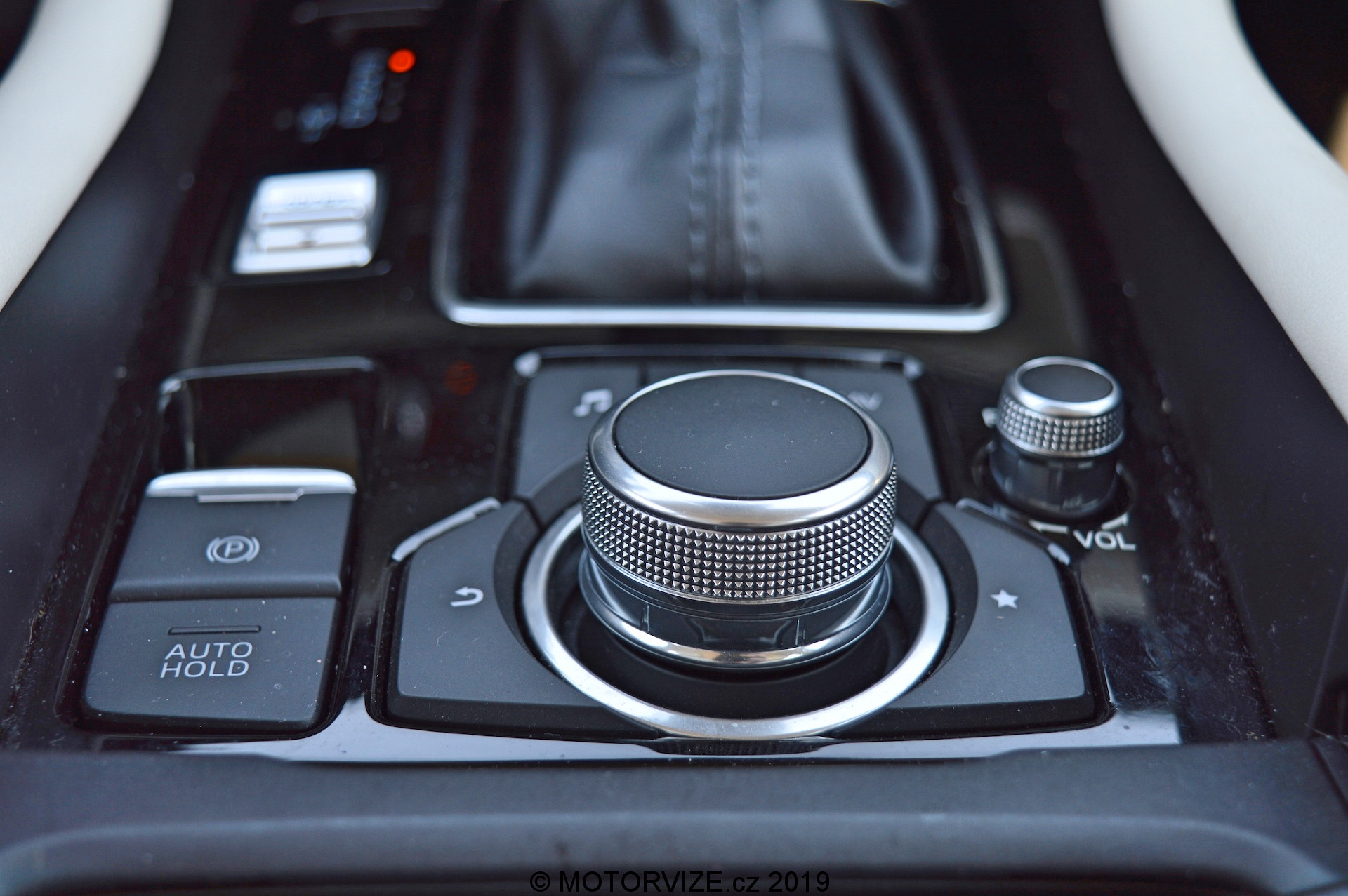 TEST: Mazda 6 revolution TOP 2.5 G194