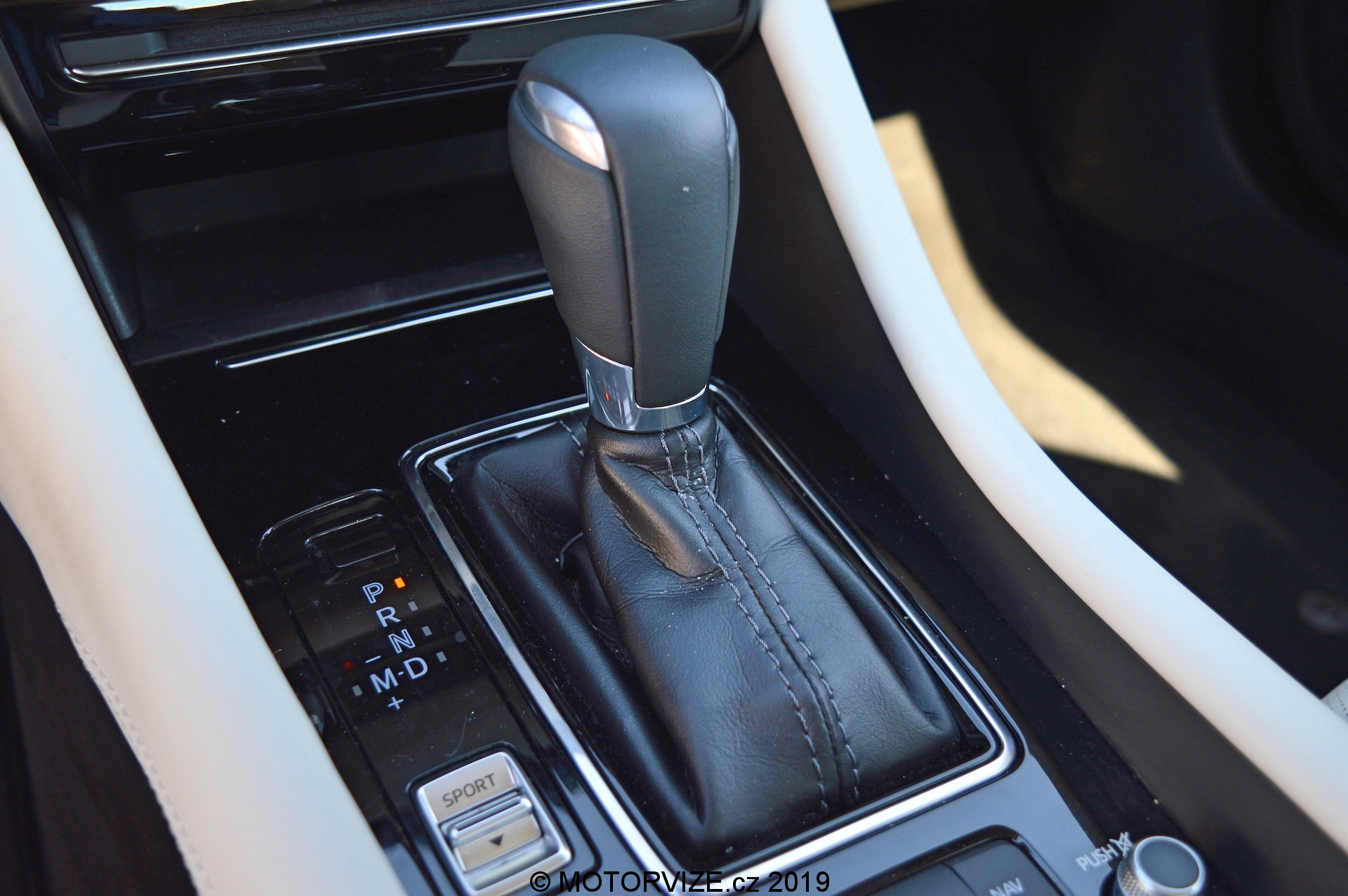 TEST: Mazda 6 revolution TOP 2.5 G194