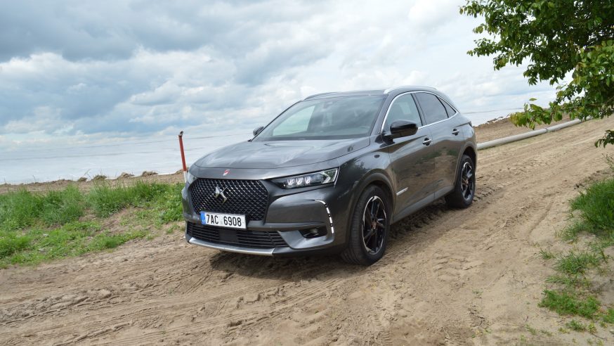 DS 7 Crossback: francouzské pojetí extravagance a luxusu
