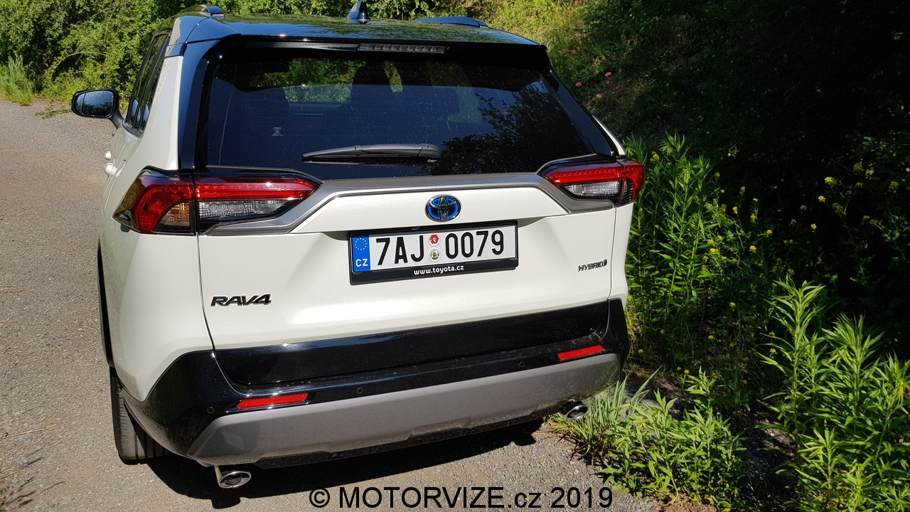 TEST: Toyota RAV 4 Hybrid 2WD (2019)