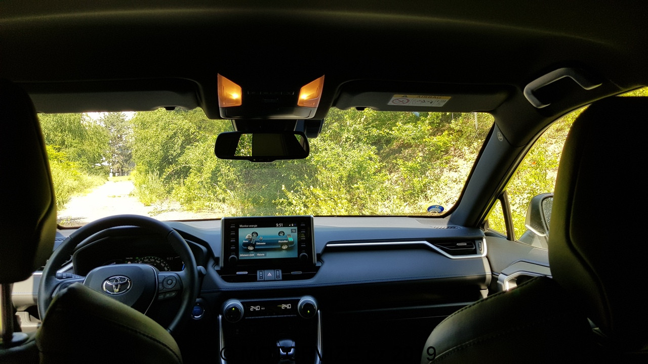 TEST: Toyota RAV 4 Hybrid 2WD (2019)