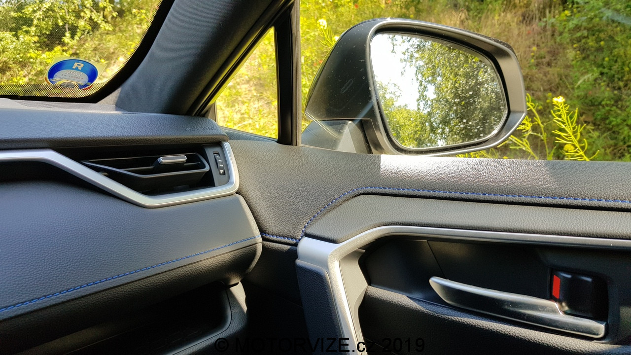 TEST: Toyota RAV 4 Hybrid 2WD (2019)