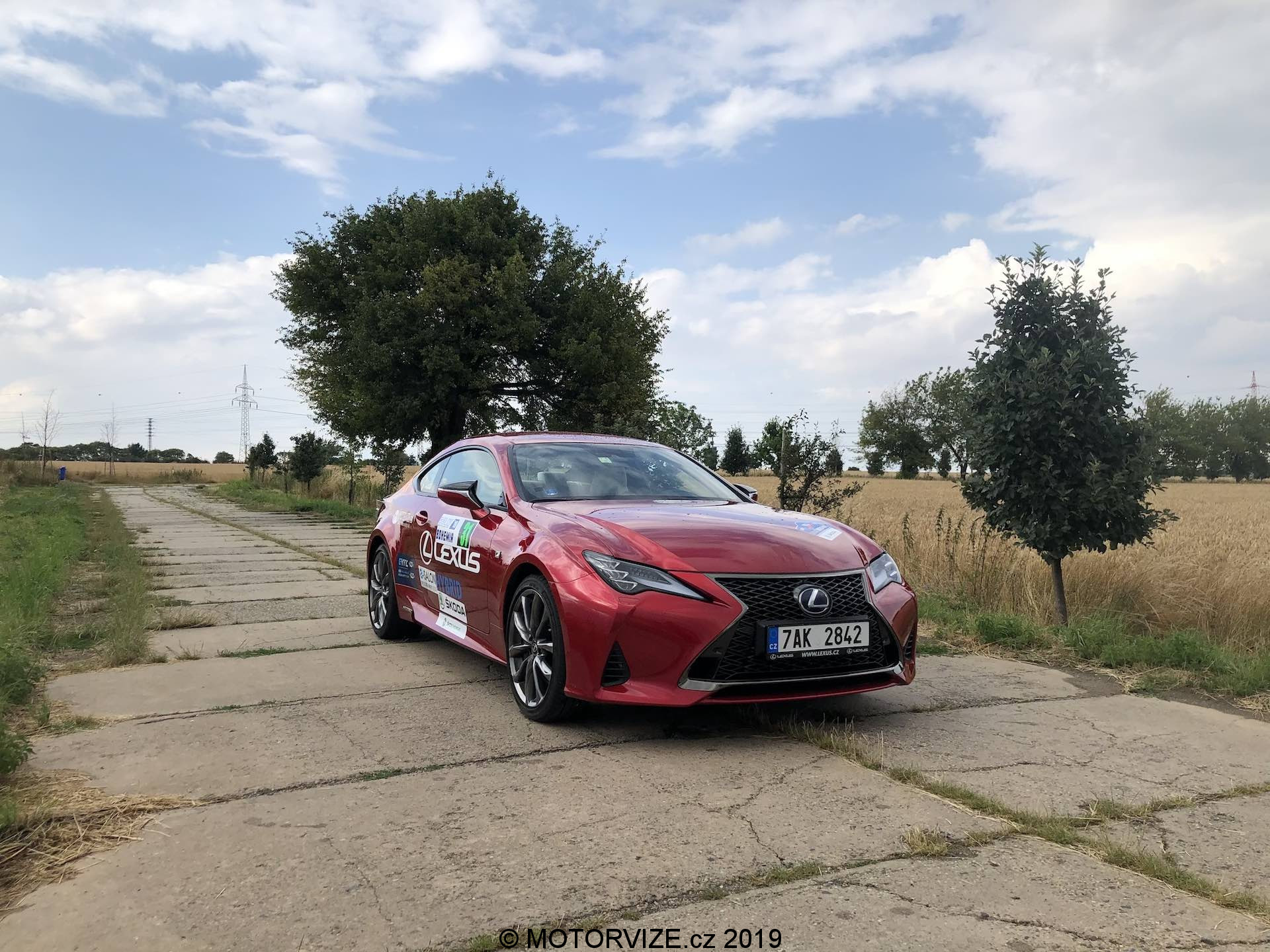 TEST: Lexus RC 300h F SPORT TOP (2019)