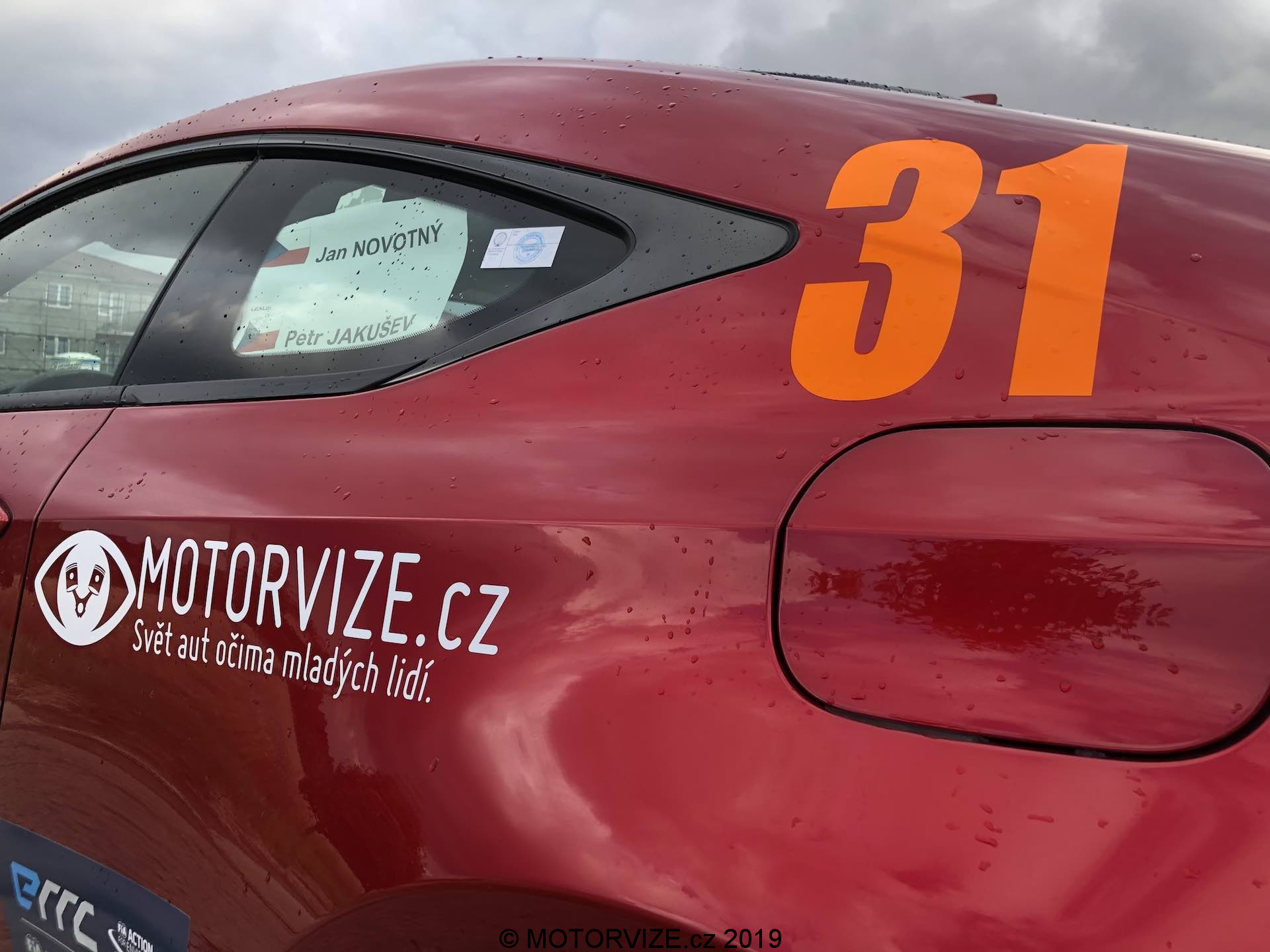 TEST: Lexus RC 300h F SPORT TOP (2019)