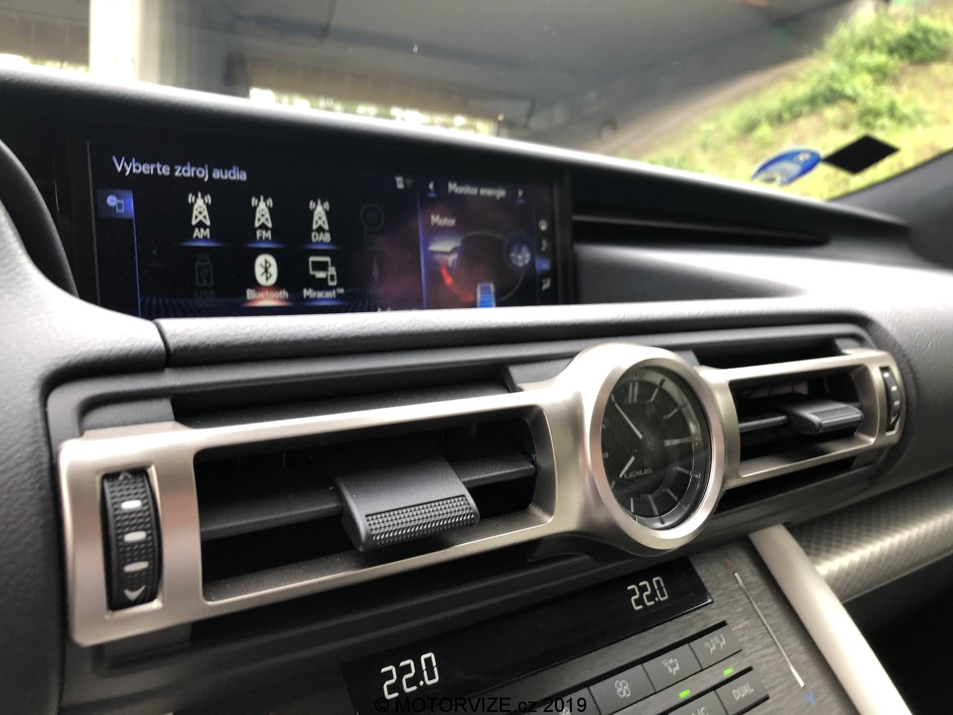 TEST: Lexus RC 300h F SPORT TOP (2019)