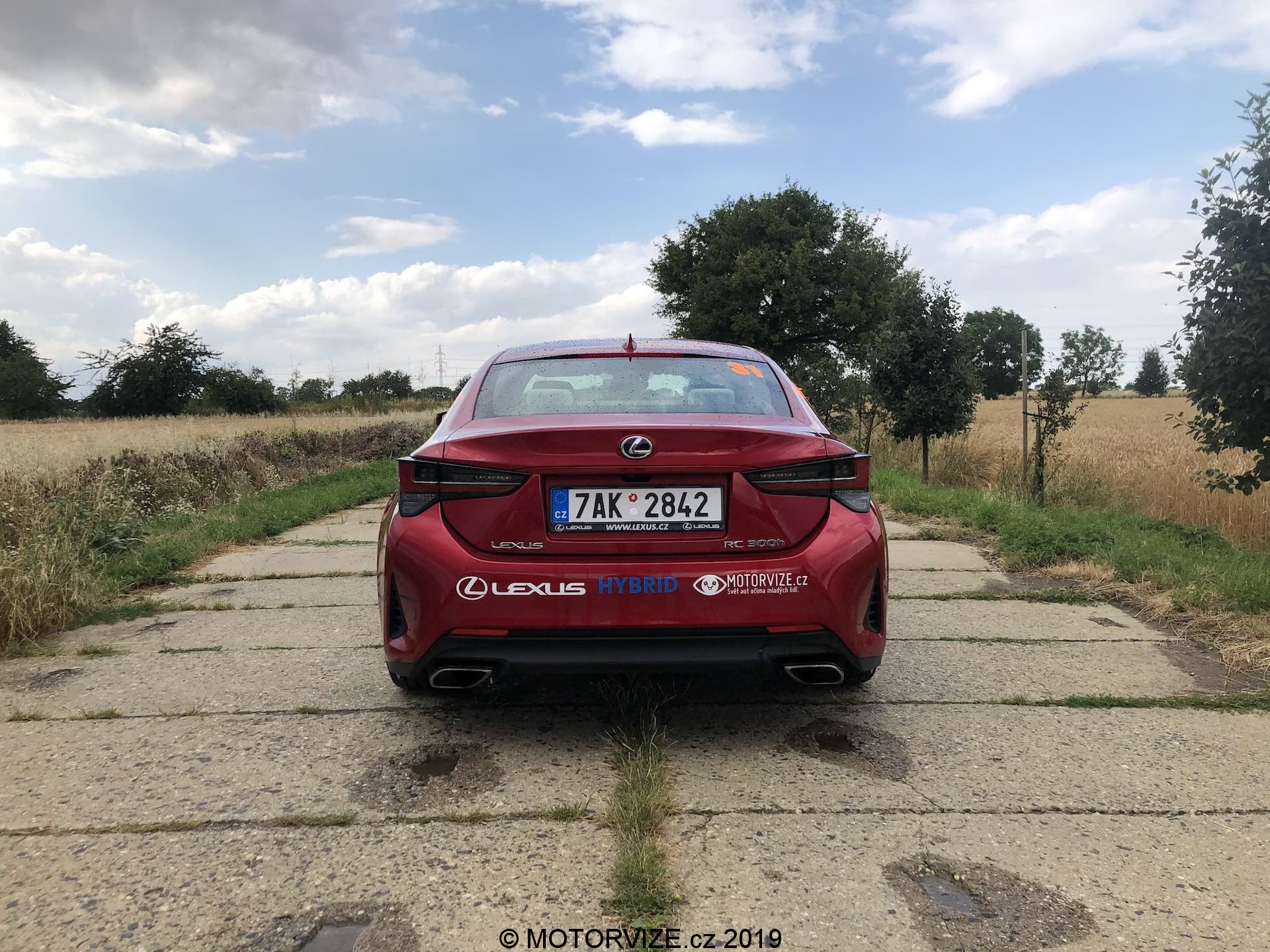 TEST: Lexus RC 300h F SPORT TOP (2019)