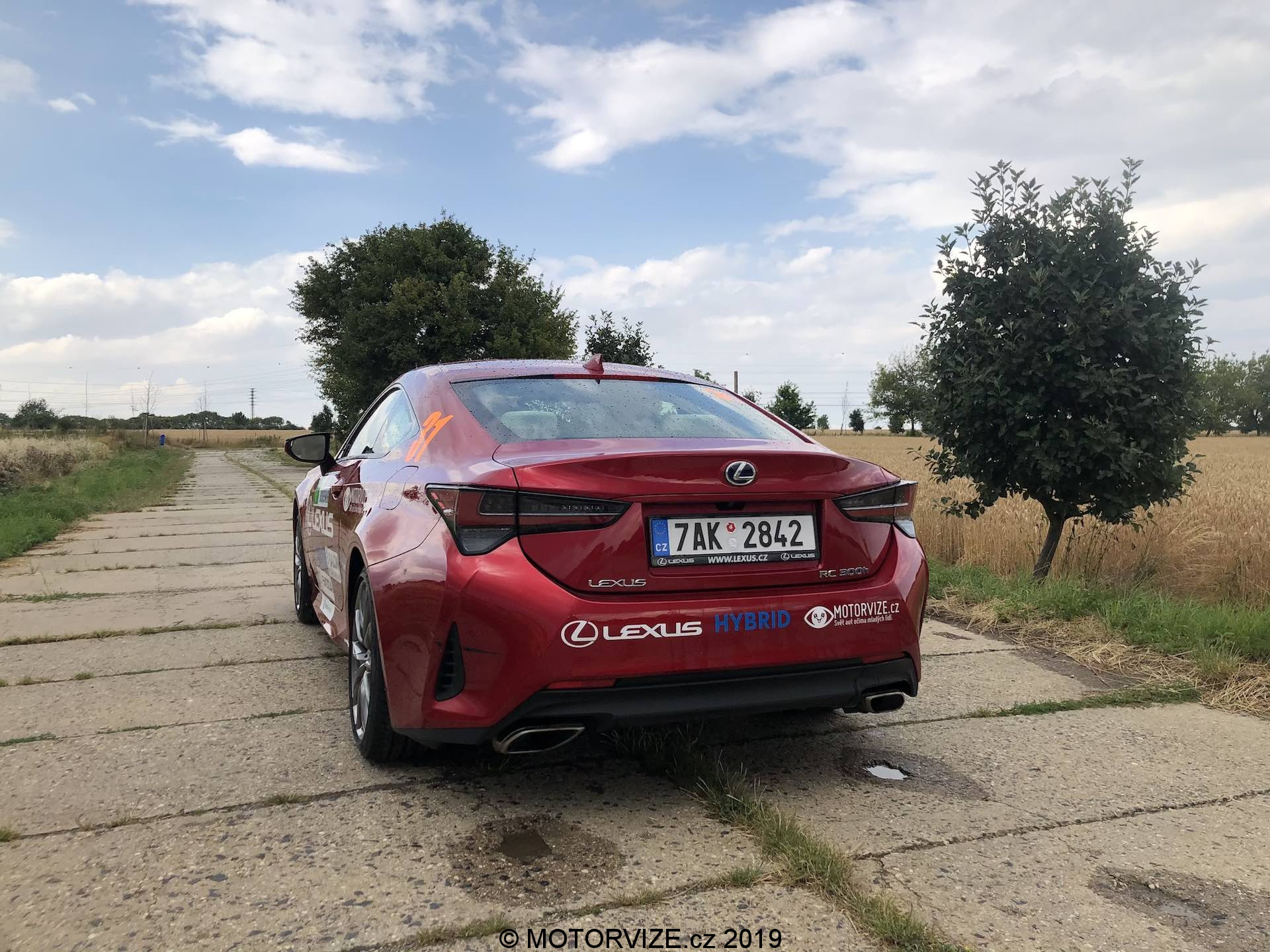 TEST: Lexus RC 300h F SPORT TOP (2019)