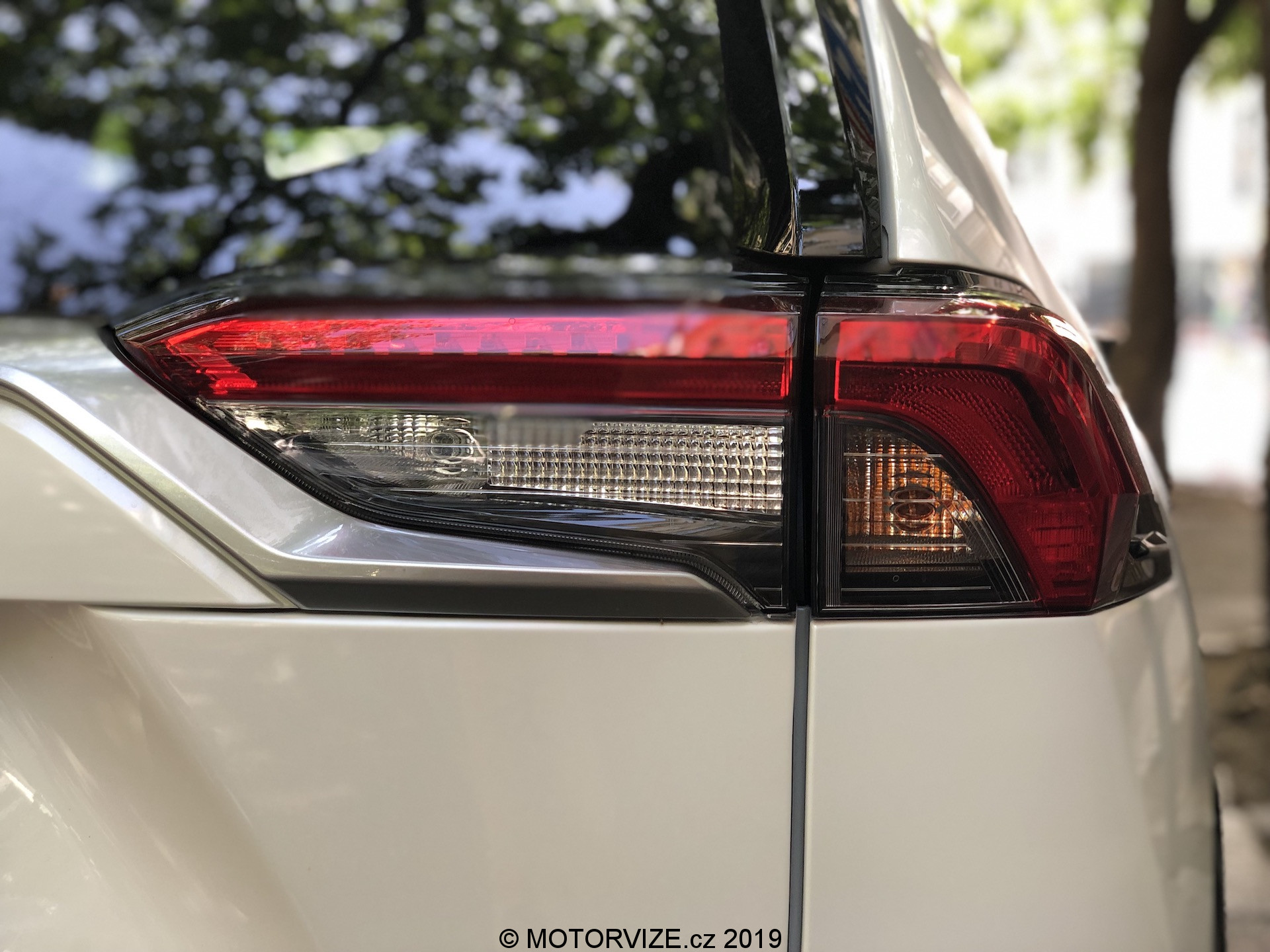 TEST: Toyota RAV 4 Hybrid 2WD (2019)