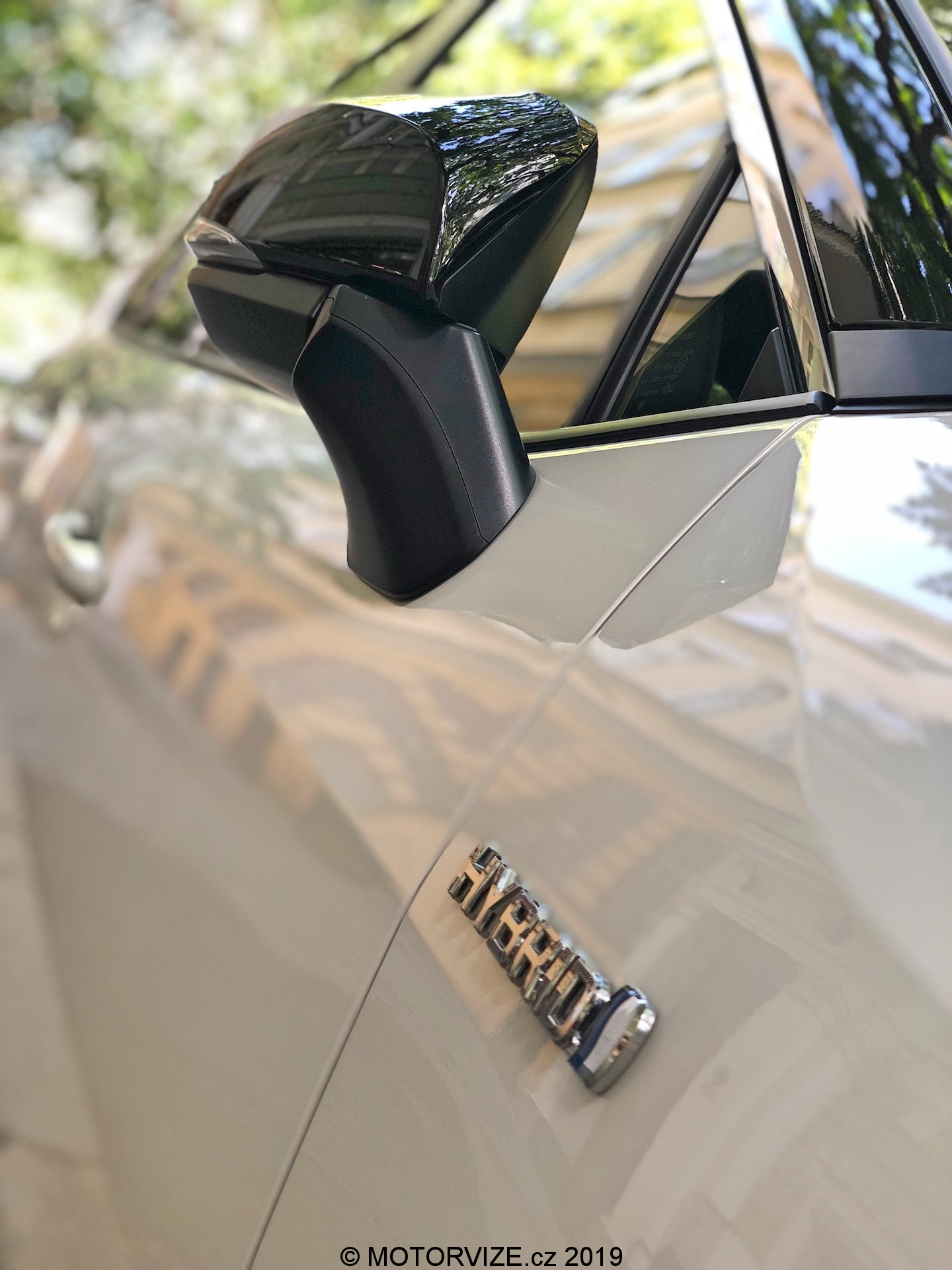 TEST: Toyota RAV 4 Hybrid 2WD (2019)