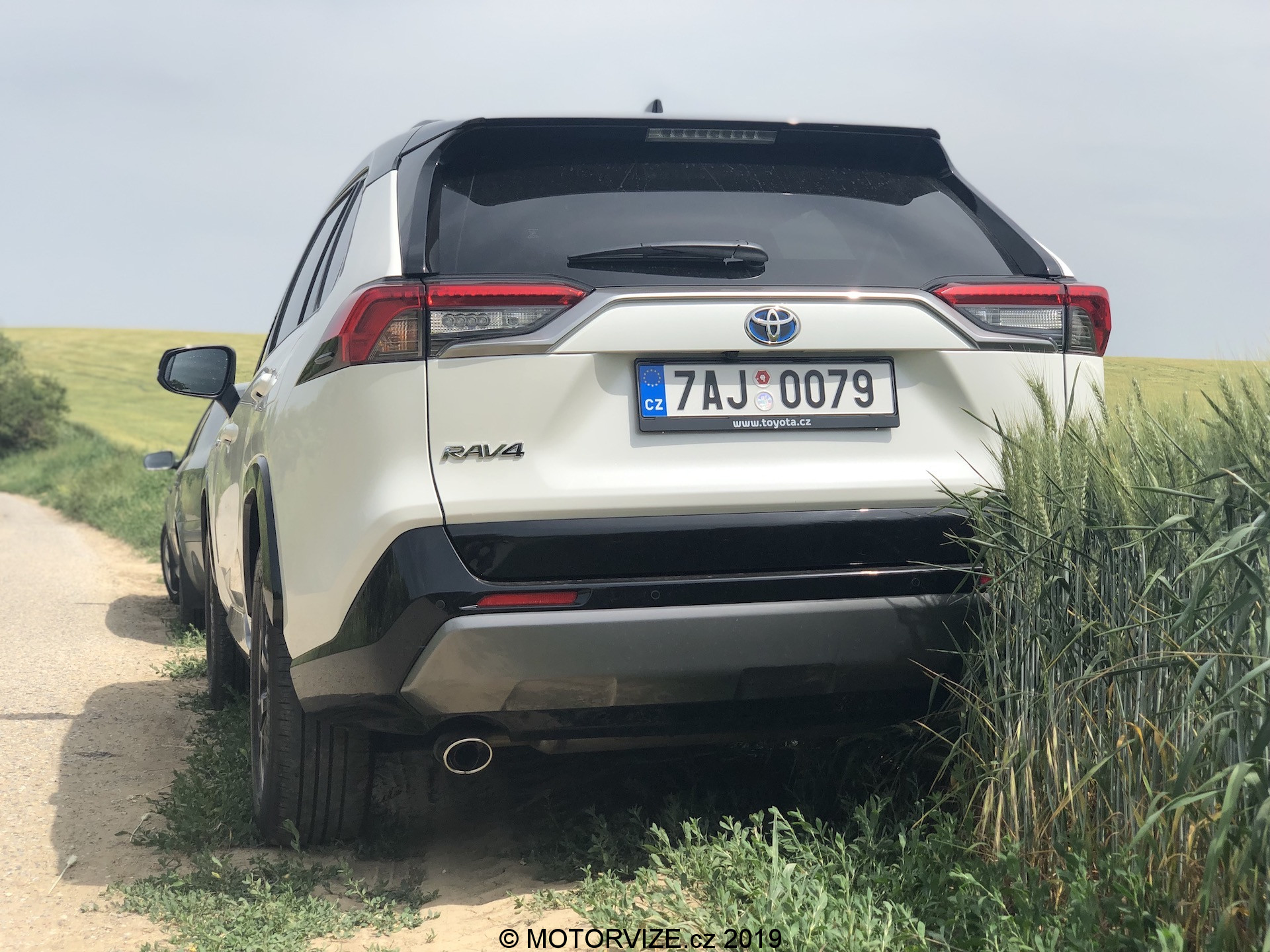 TEST: Toyota RAV 4 Hybrid 2WD (2019)