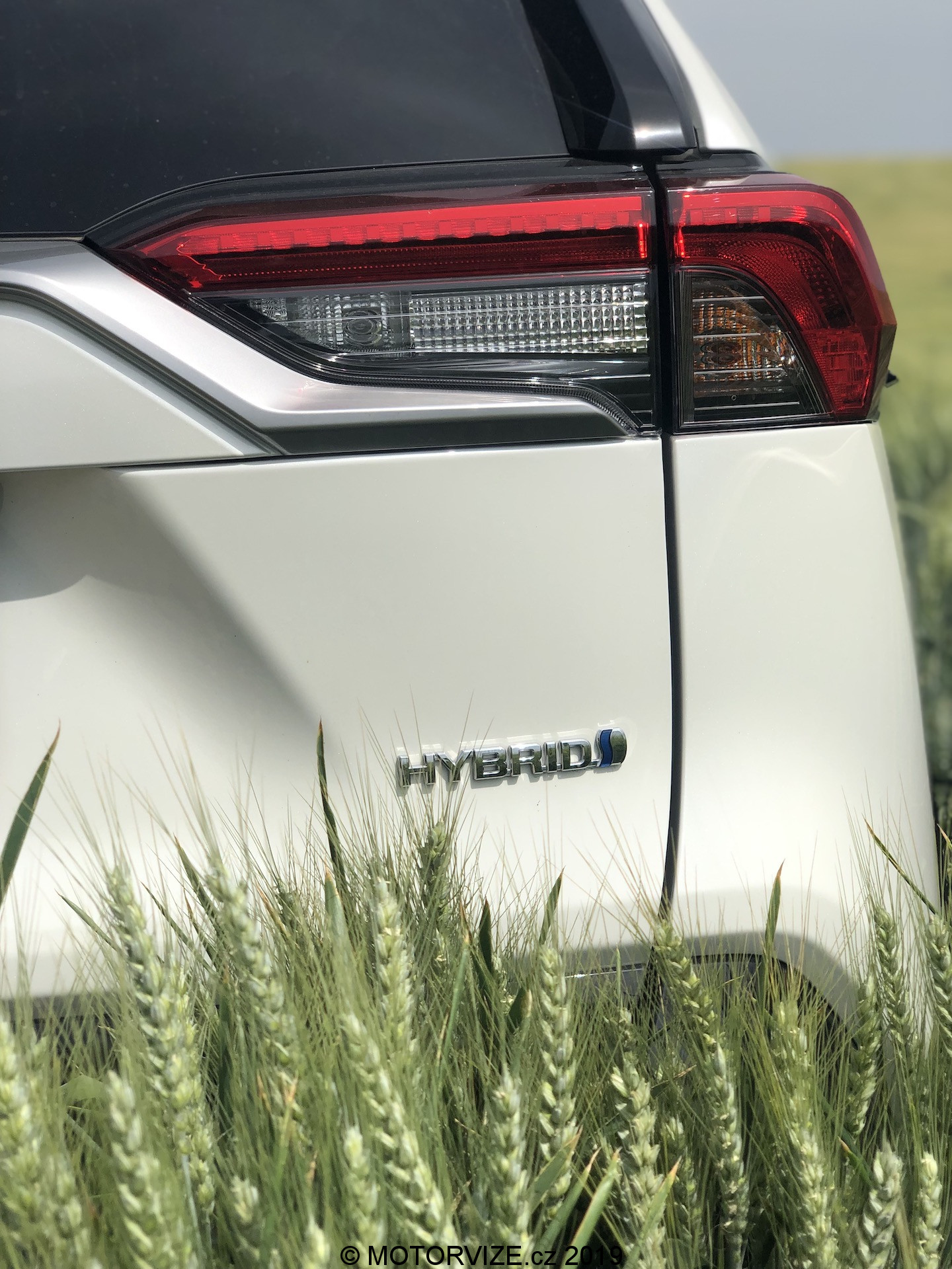 TEST: Toyota RAV 4 Hybrid 2WD (2019)