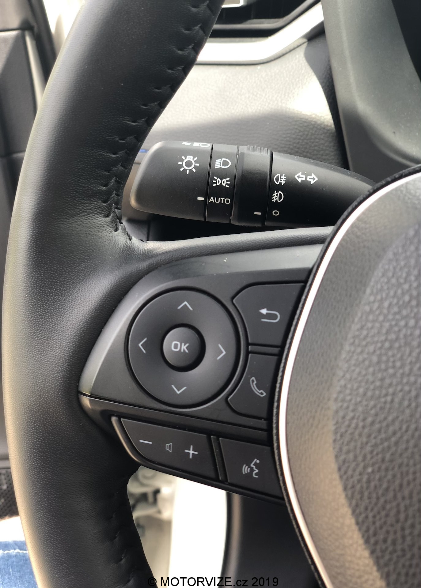 TEST: Toyota RAV 4 Hybrid 2WD (2019)