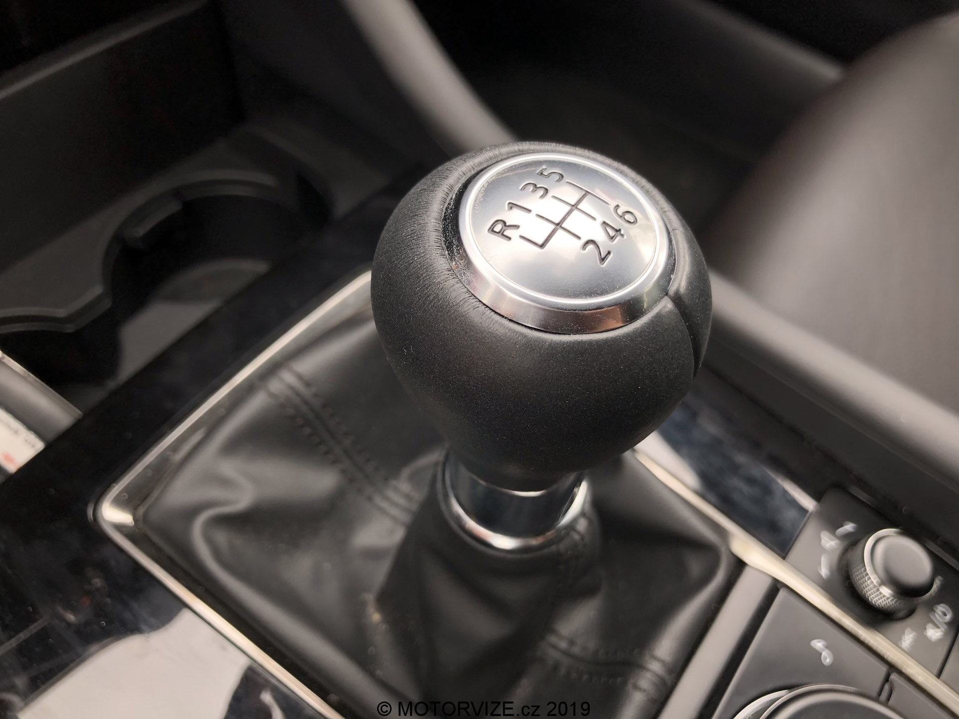 TEST: Mazda 3 G122 (2019)