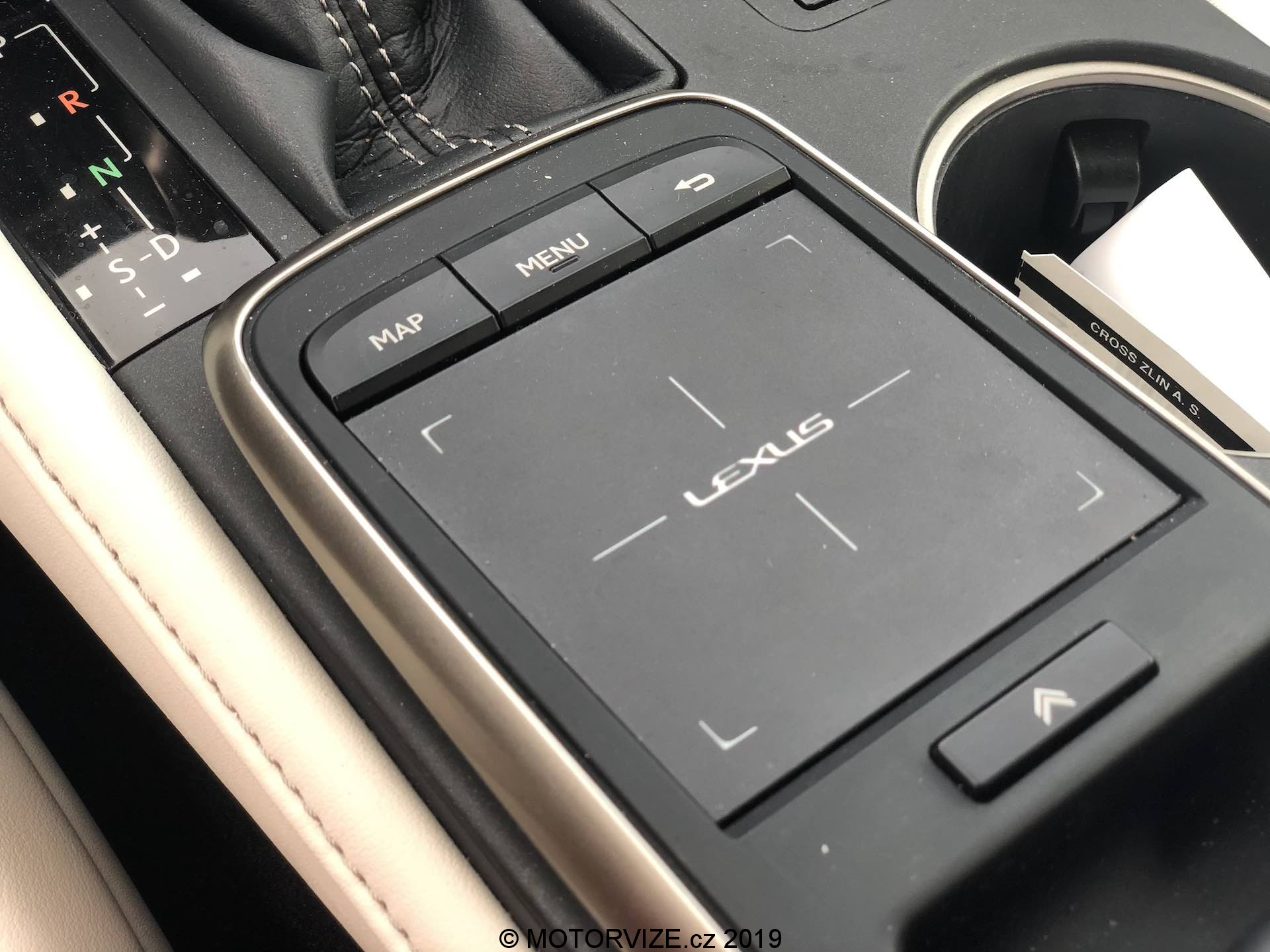 TEST: Lexus RC 300h F SPORT TOP (2019)