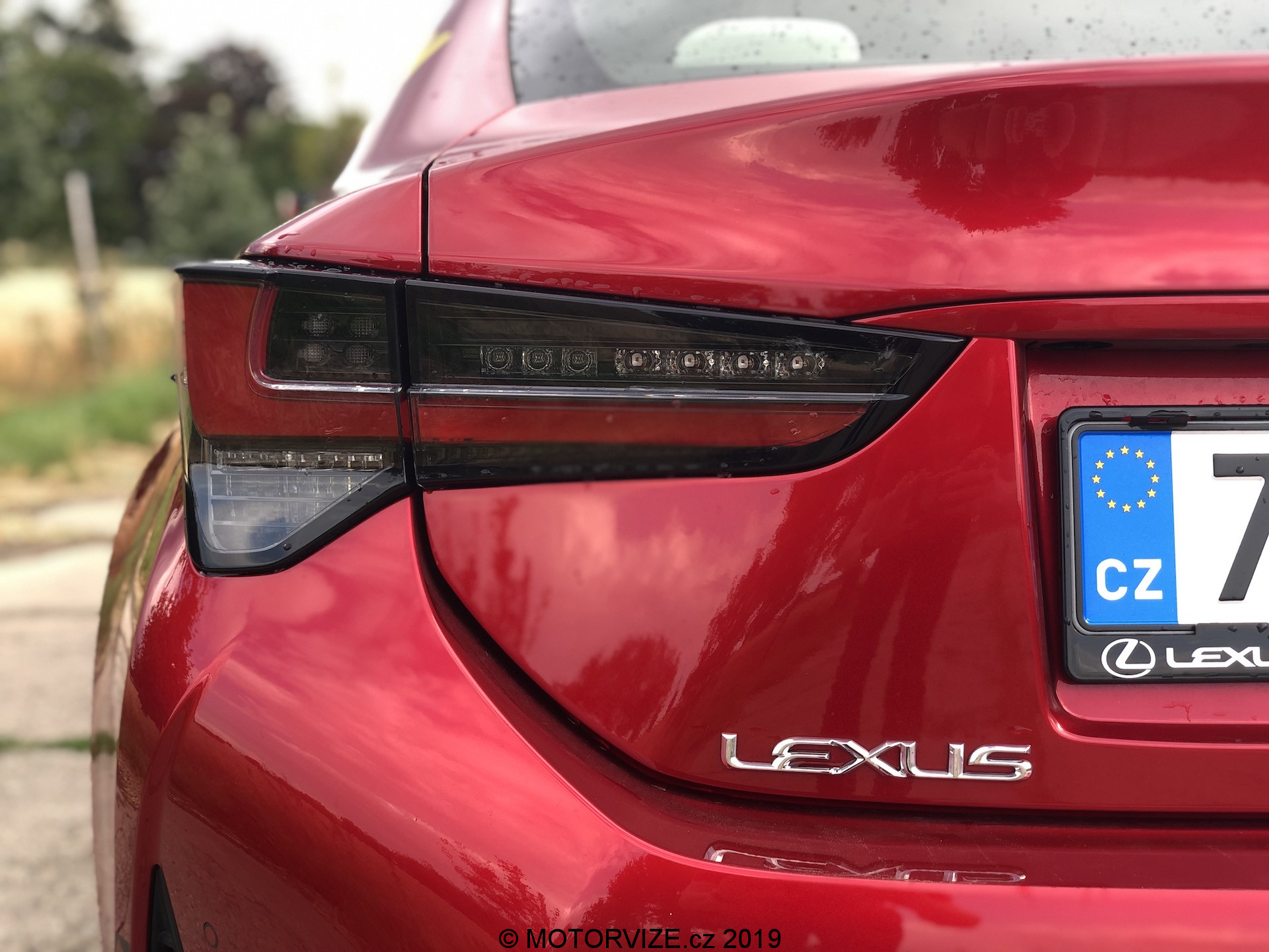 TEST: Lexus RC 300h F SPORT TOP (2019)