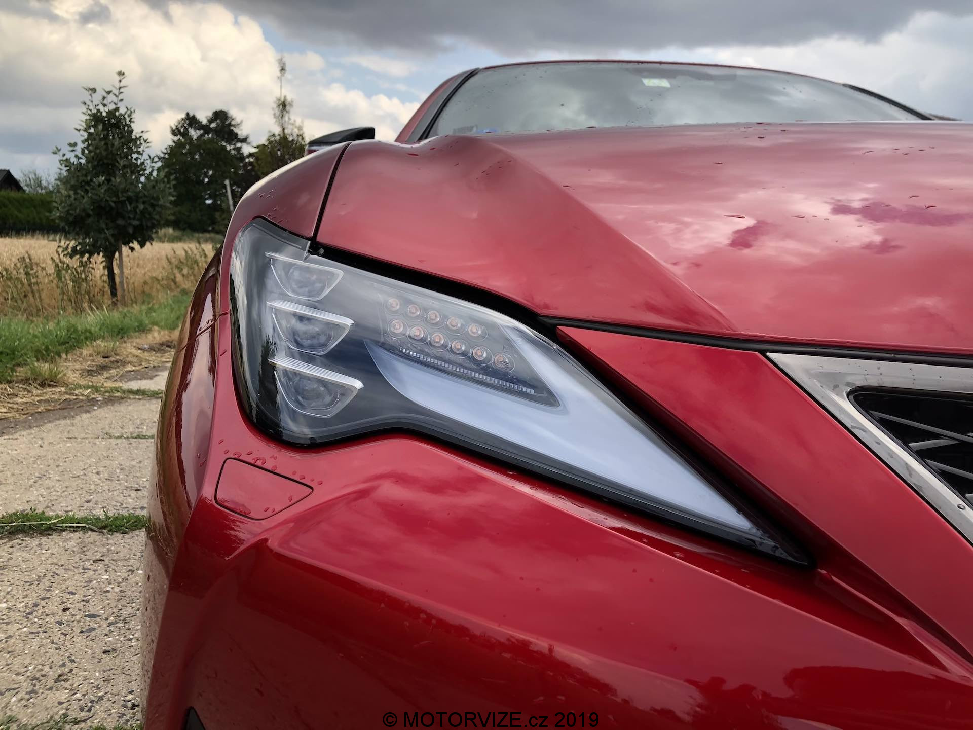 TEST: Lexus RC 300h F SPORT TOP (2019)