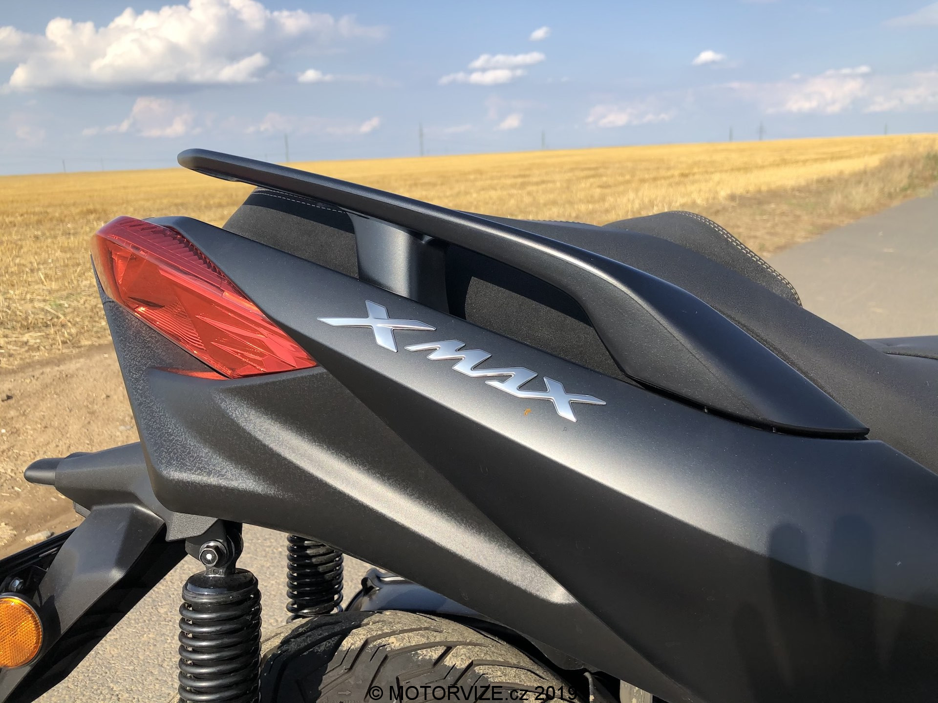 TEST: Yamaha X-MAX 125 IRON (2019)