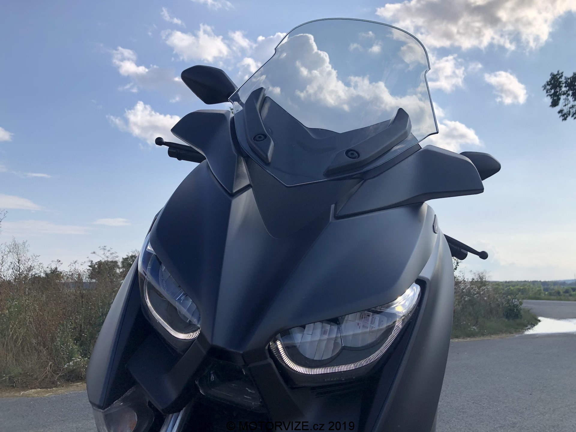 TEST: Yamaha X-MAX 125 IRON (2019)