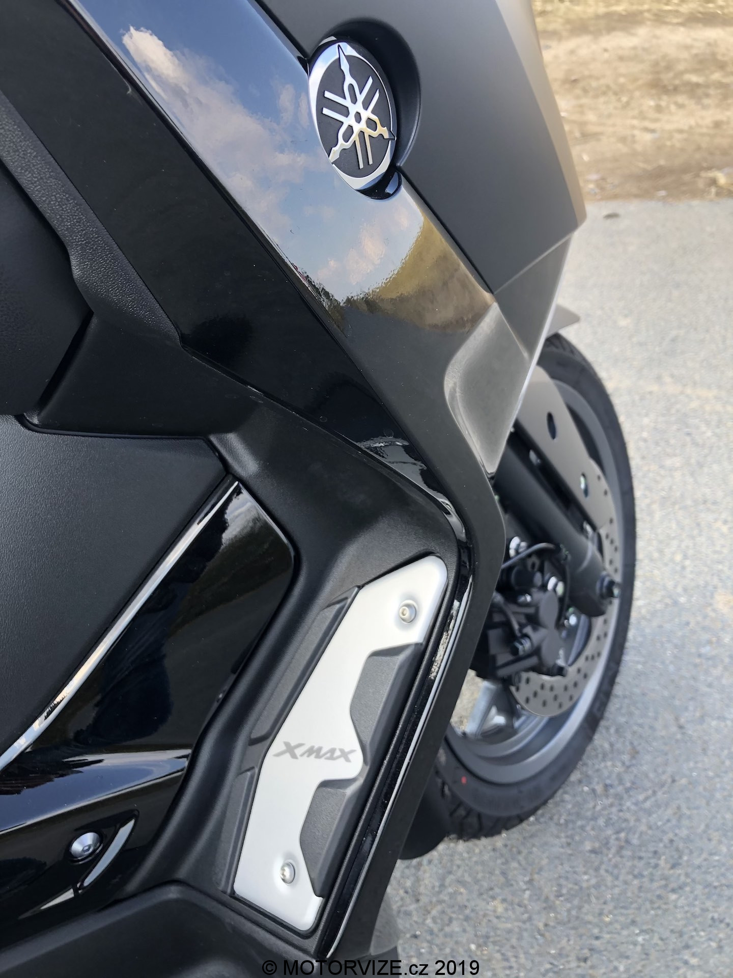 TEST: Yamaha X-MAX 125 IRON (2019)