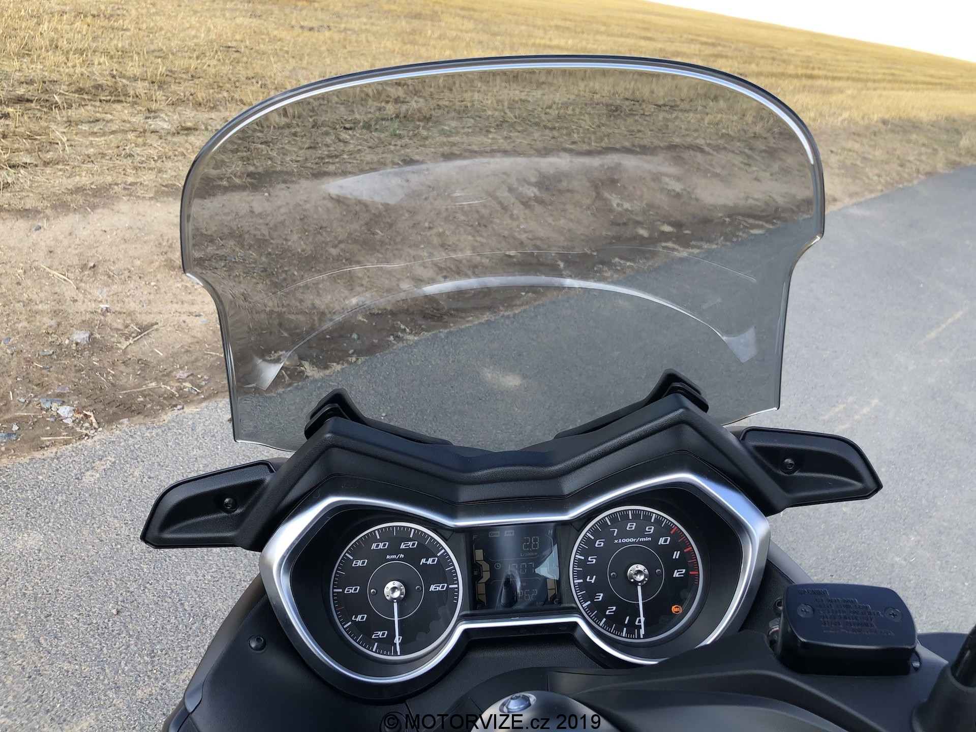 TEST: Yamaha X-MAX 125 IRON (2019)