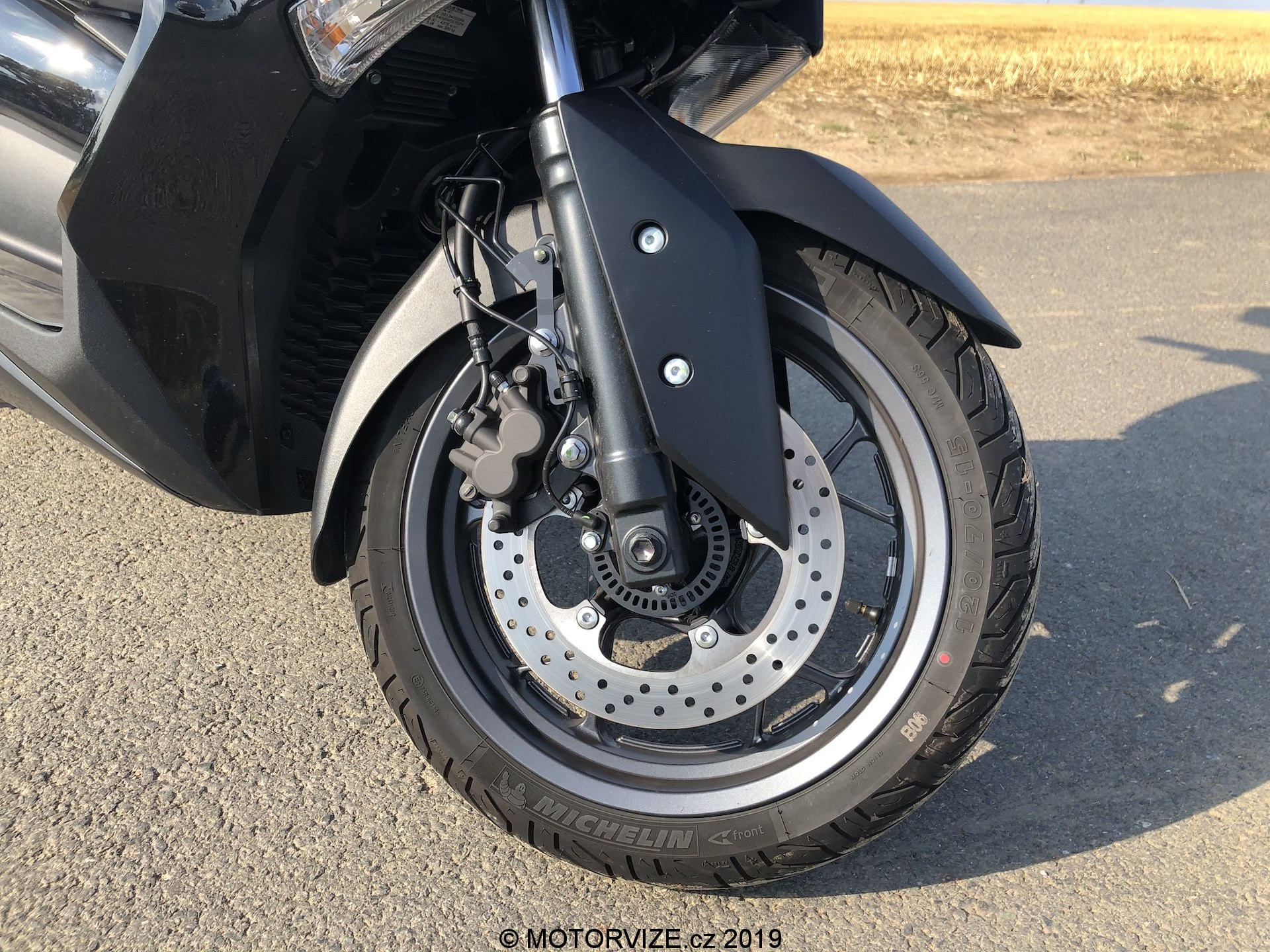 TEST: Yamaha X-MAX 125 IRON (2019)